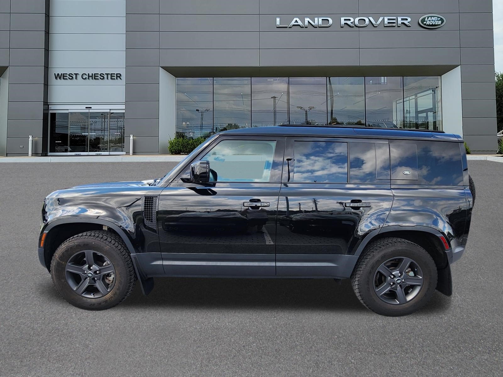 2023 Land Rover Defender 110 S