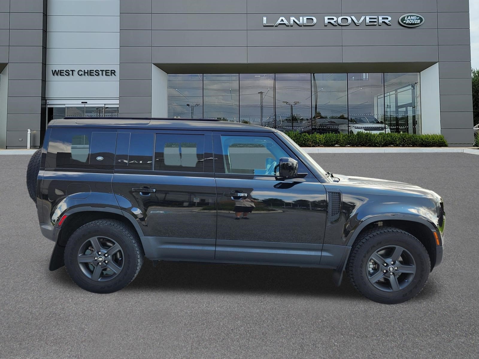 2023 Land Rover Defender 110 S