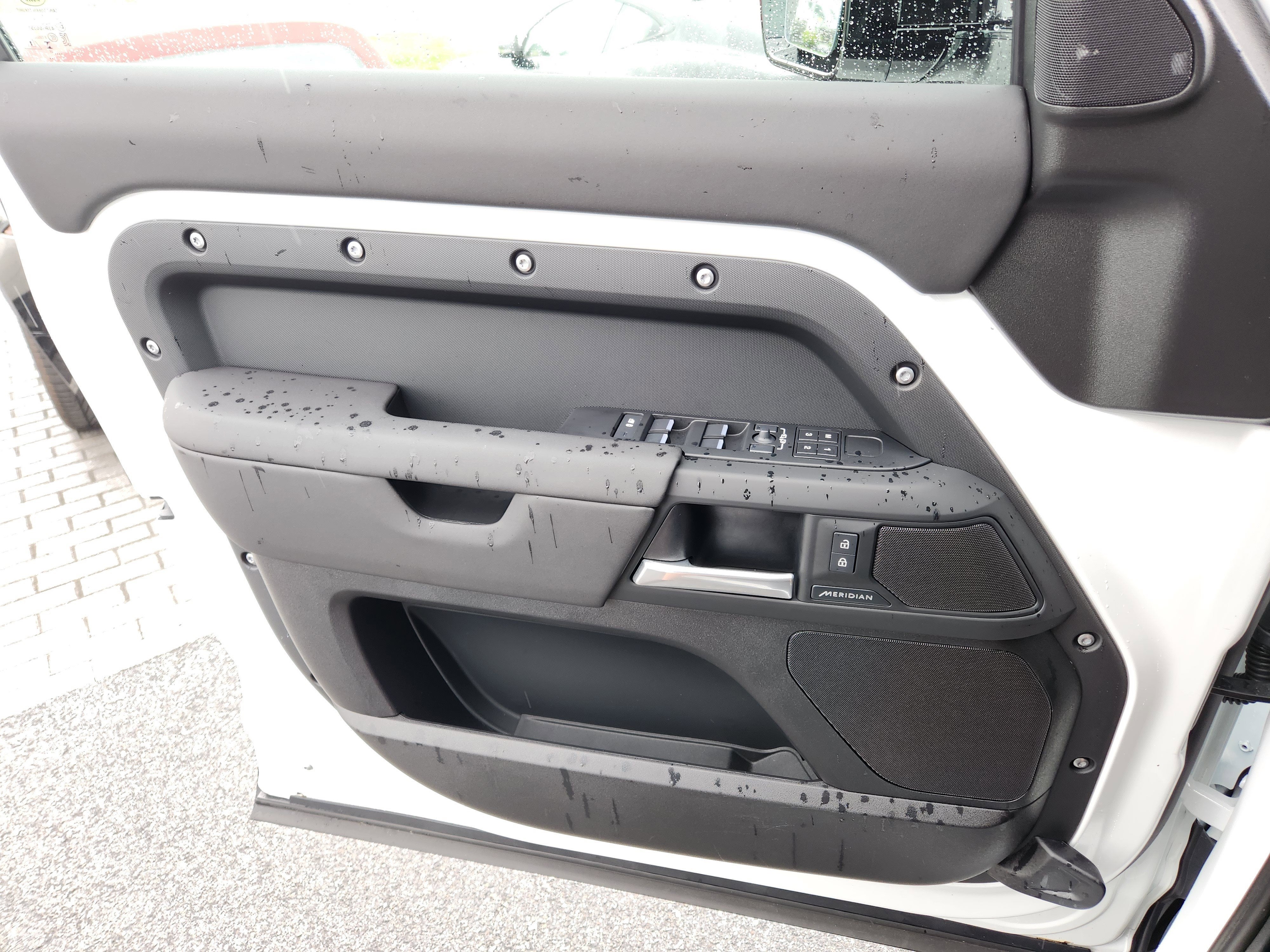 2025 Land Rover Defender S