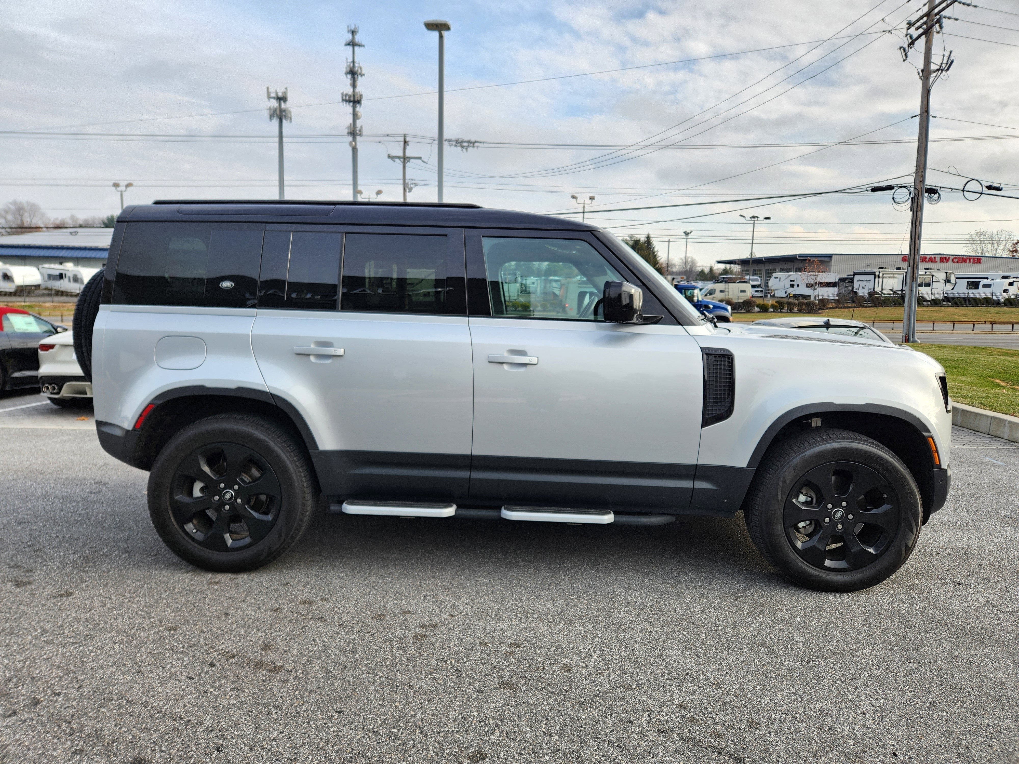 2023 Land Rover Defender 110 S