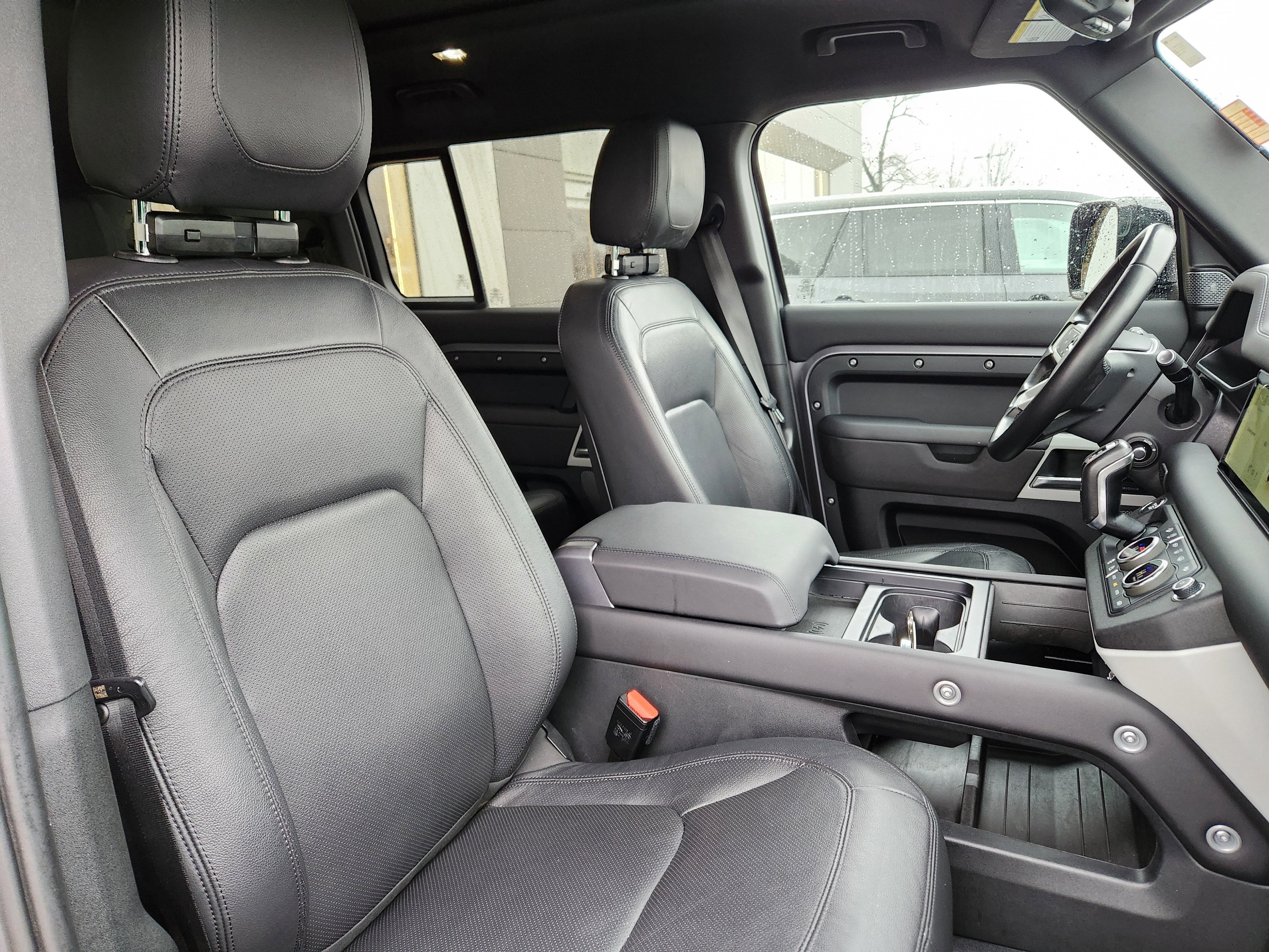 2024 Land Rover Defender 110 S