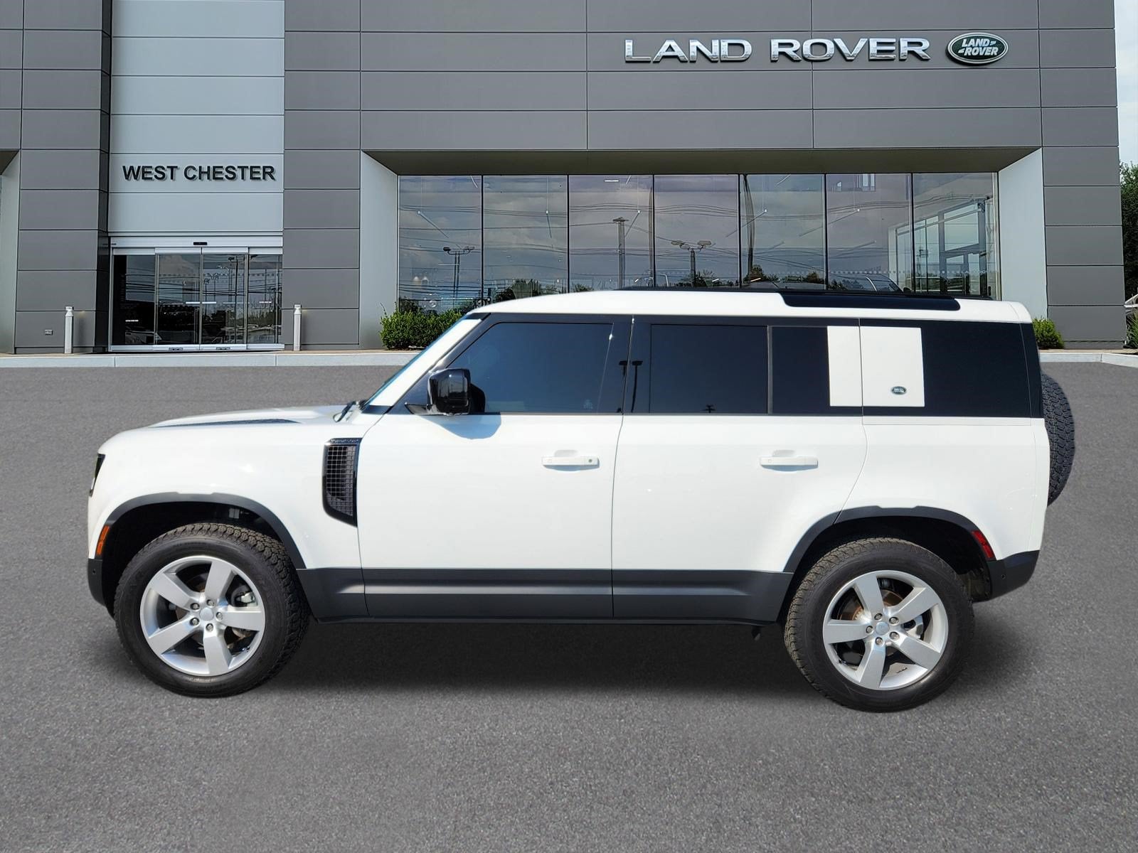 2024 Land Rover Defender 110 S