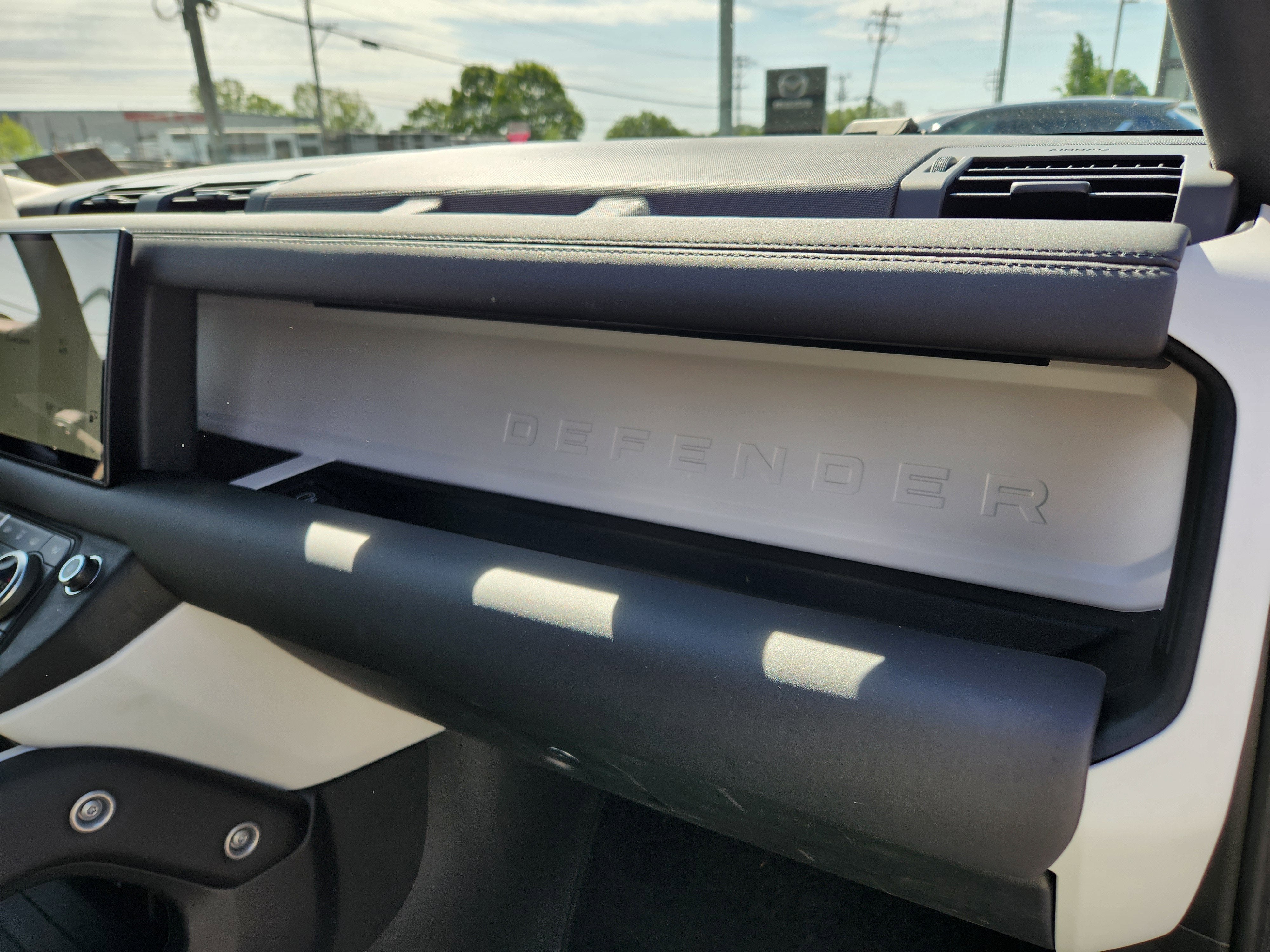 2025 Land Rover Defender 110 S