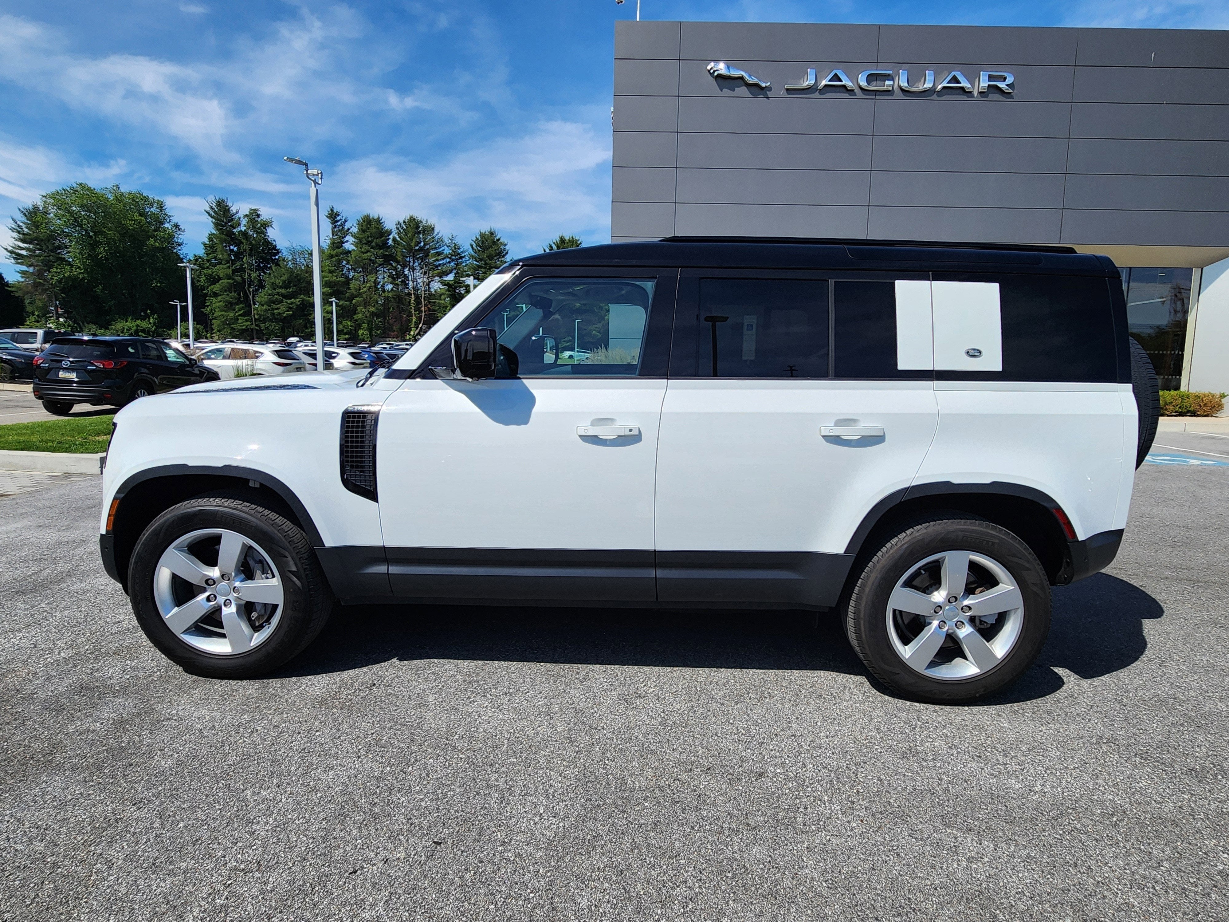 2024 Land Rover Defender 110 S