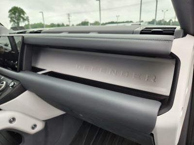 2025 Land Rover Defender 130 S