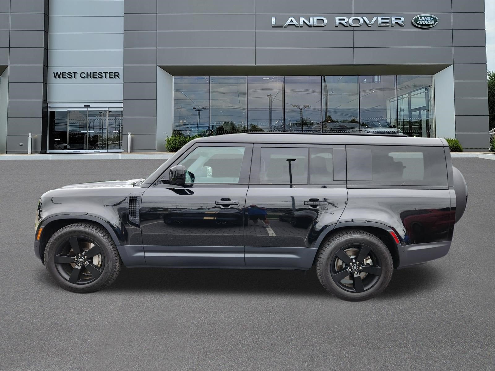 2025 Land Rover Defender 130 S