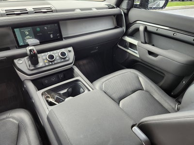 2023 Land Rover Defender 110 SE