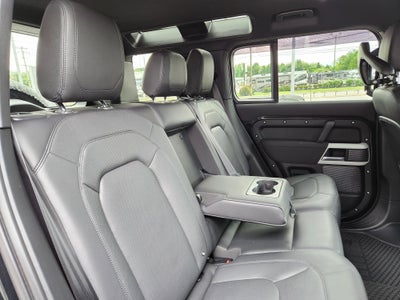 2023 Land Rover Defender 110 SE