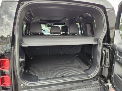 2023 Land Rover Defender 110 SE