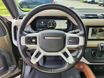 2023 Land Rover Defender SE