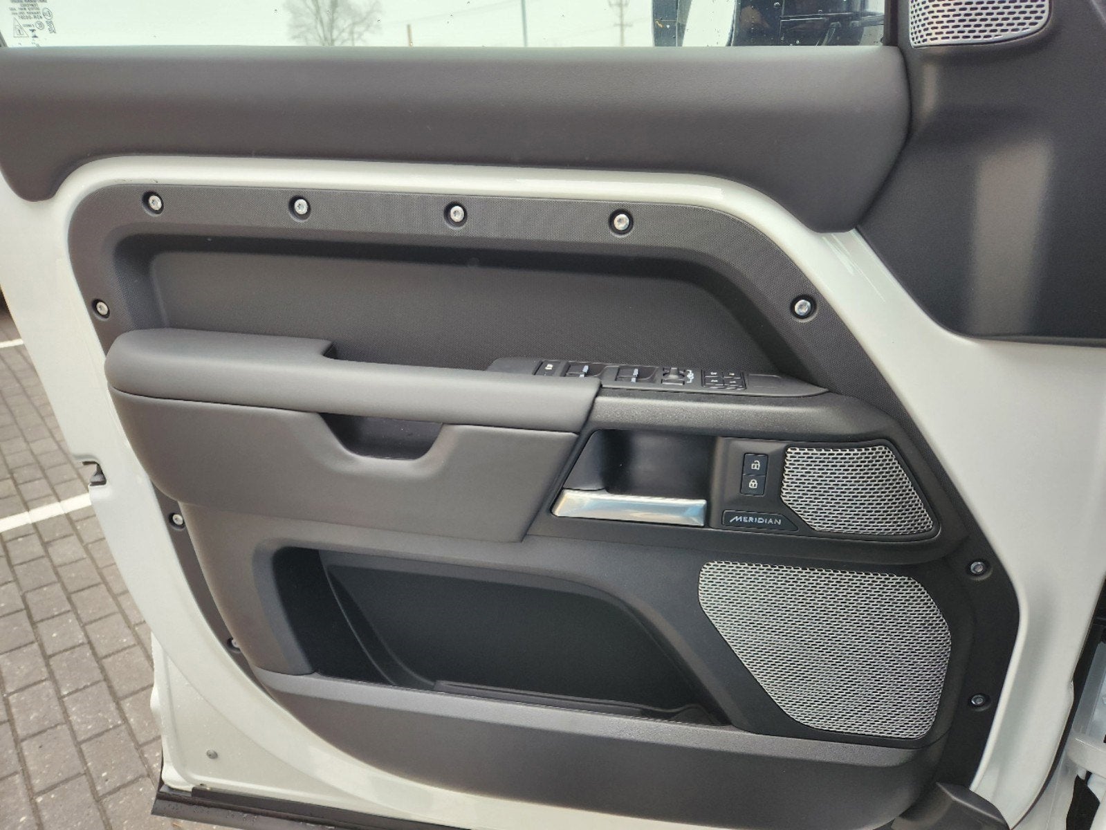 2024 Land Rover Defender 130 Outbound