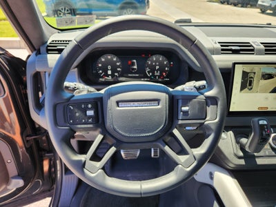 2025 Land Rover Defender 130 V8