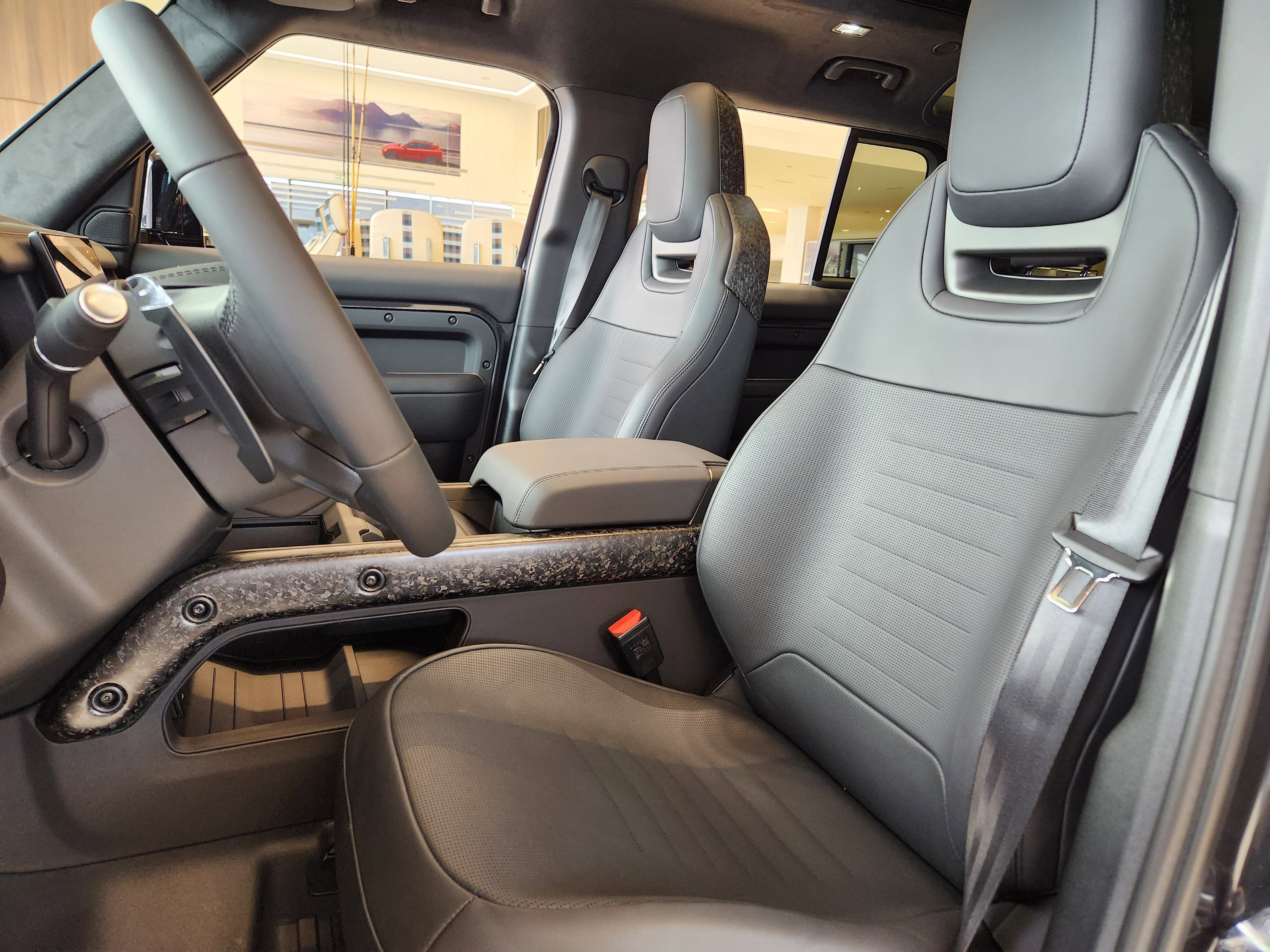 2025 Land Rover Defender OCTA Edition One