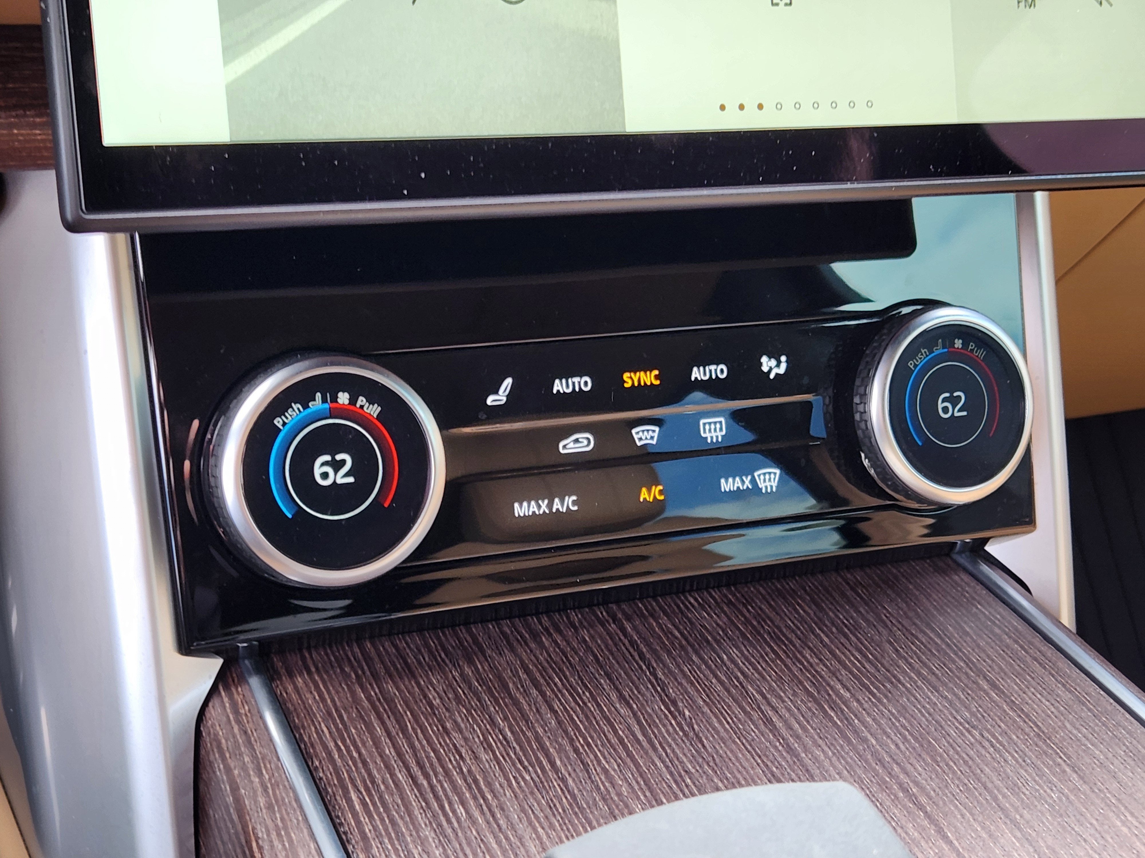 2023 Land Rover Range Rover SE