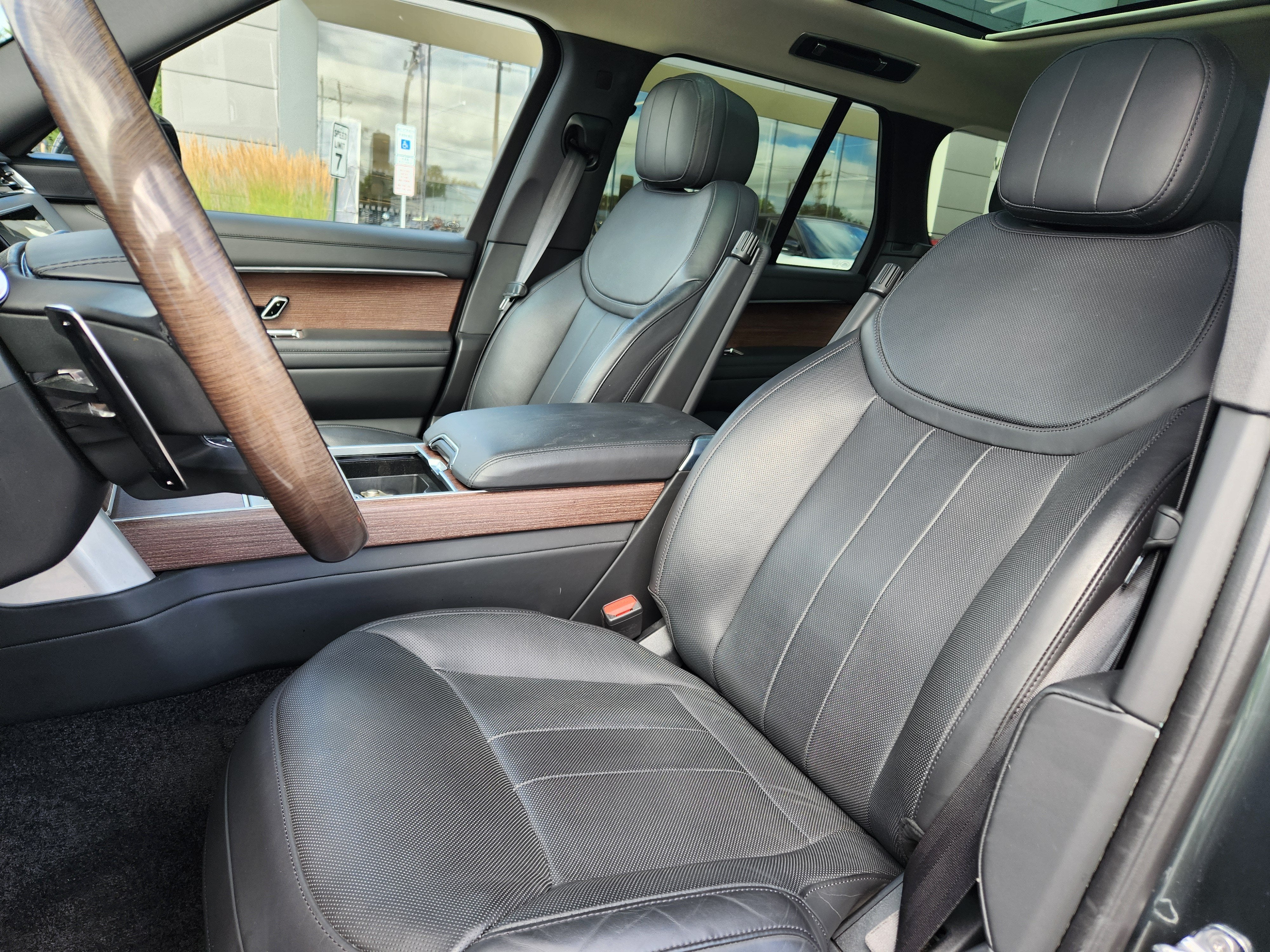 2024 Land Rover Range Rover SE