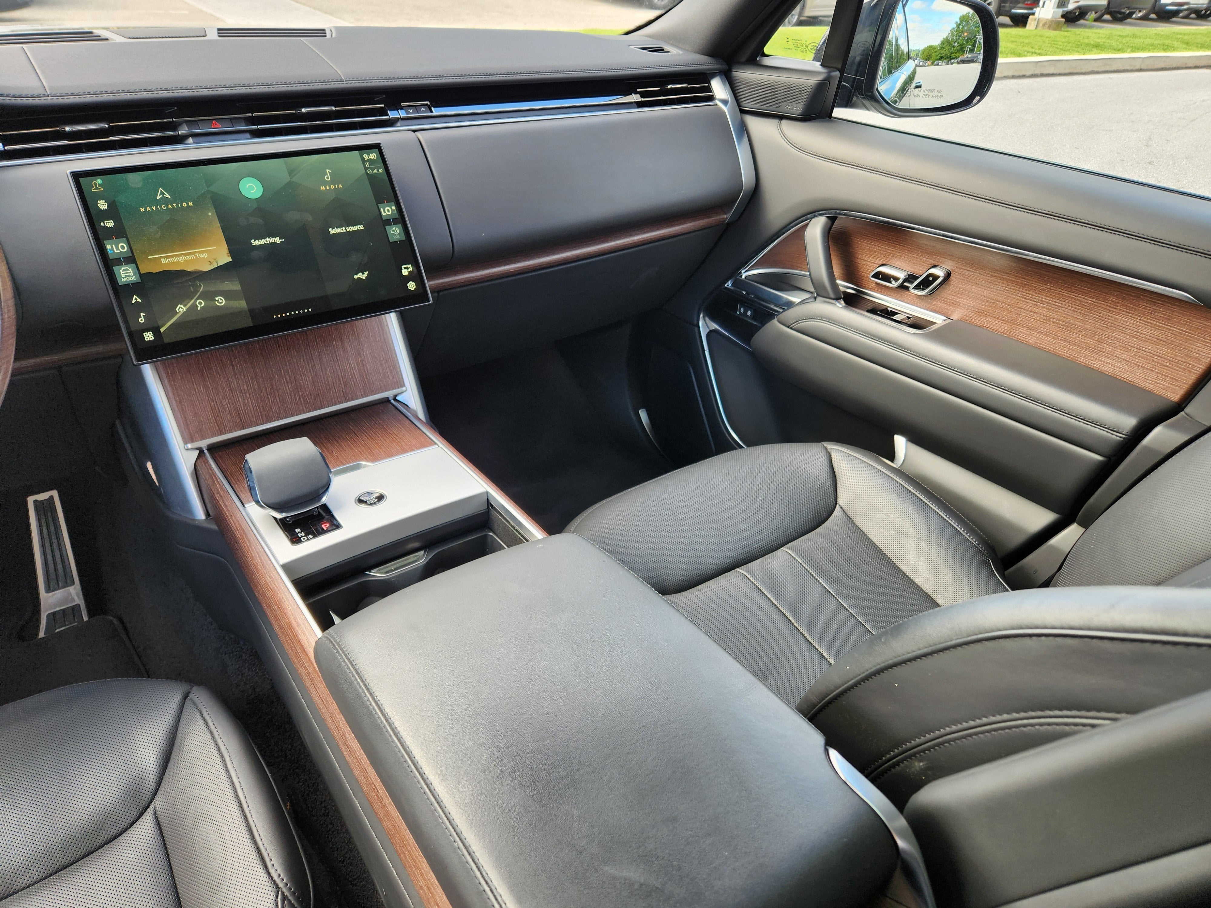 2024 Land Rover Range Rover SE