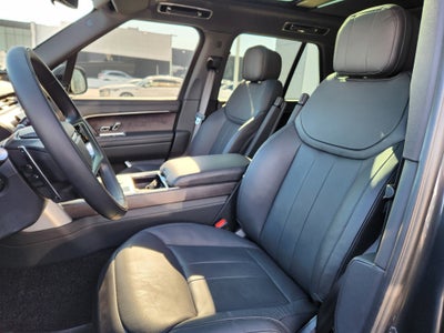2025 Land Rover Range Rover SE