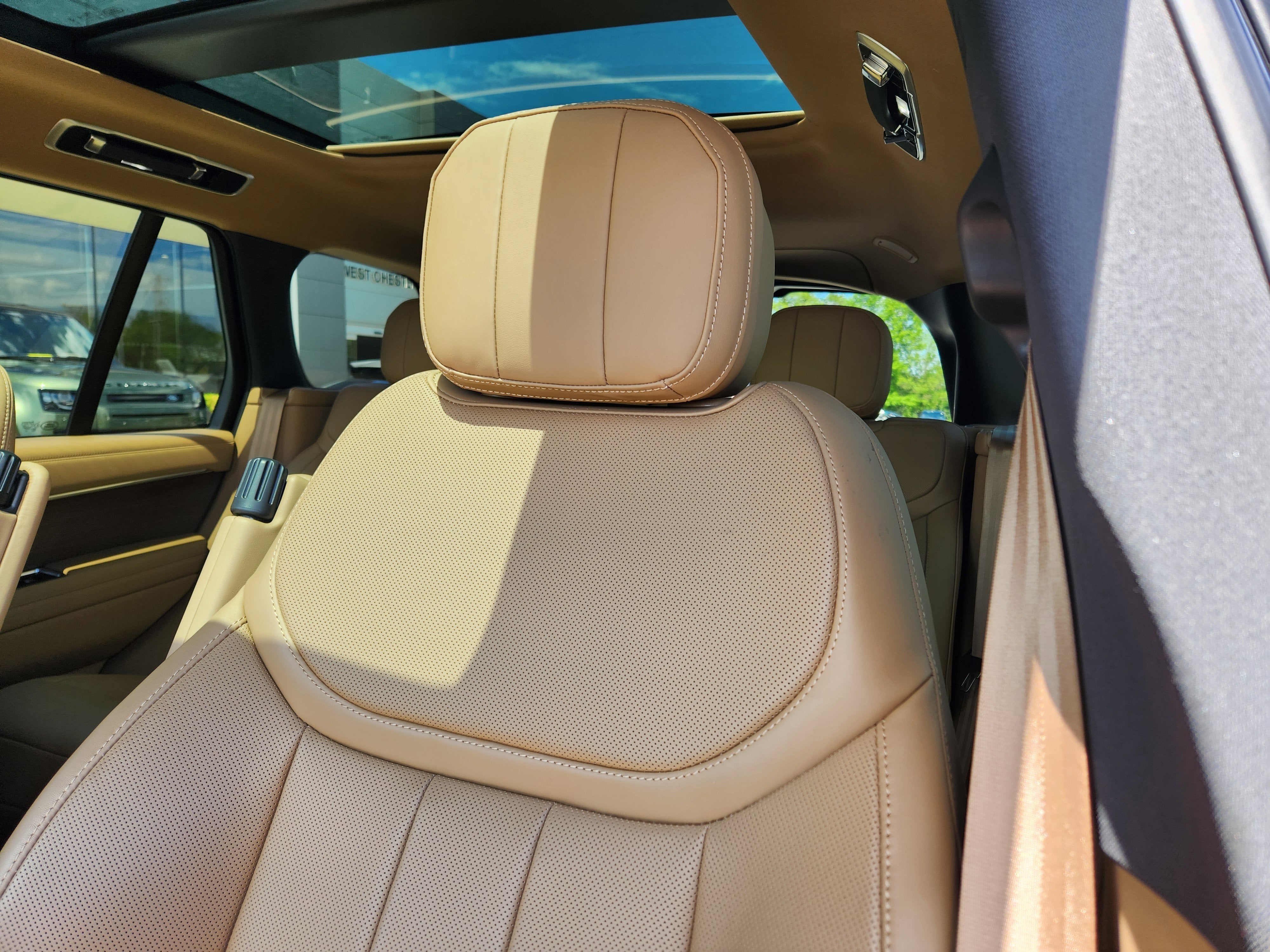 2025 Land Rover Range Rover SE