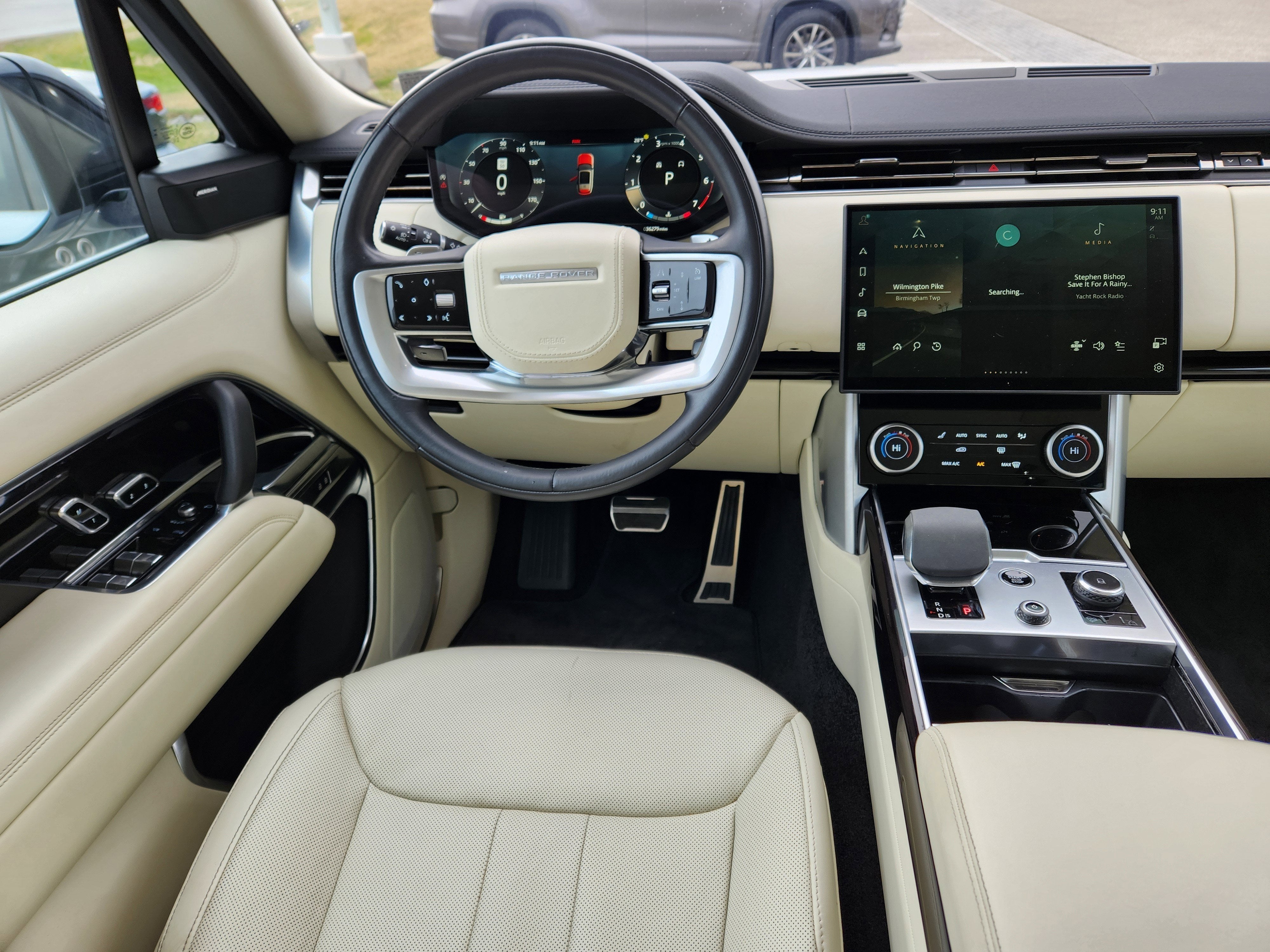 2023 Land Rover Range Rover SE