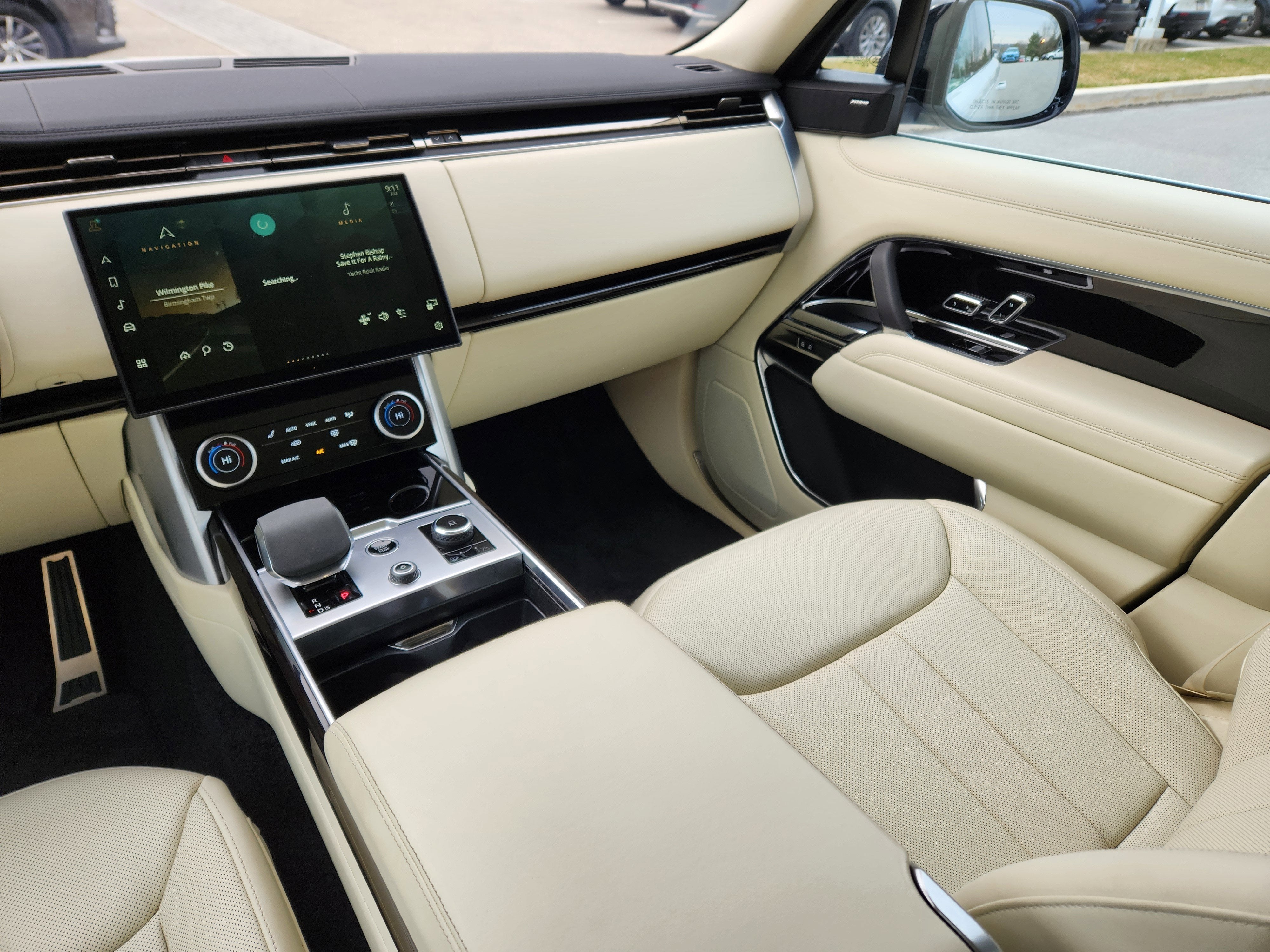 2023 Land Rover Range Rover SE