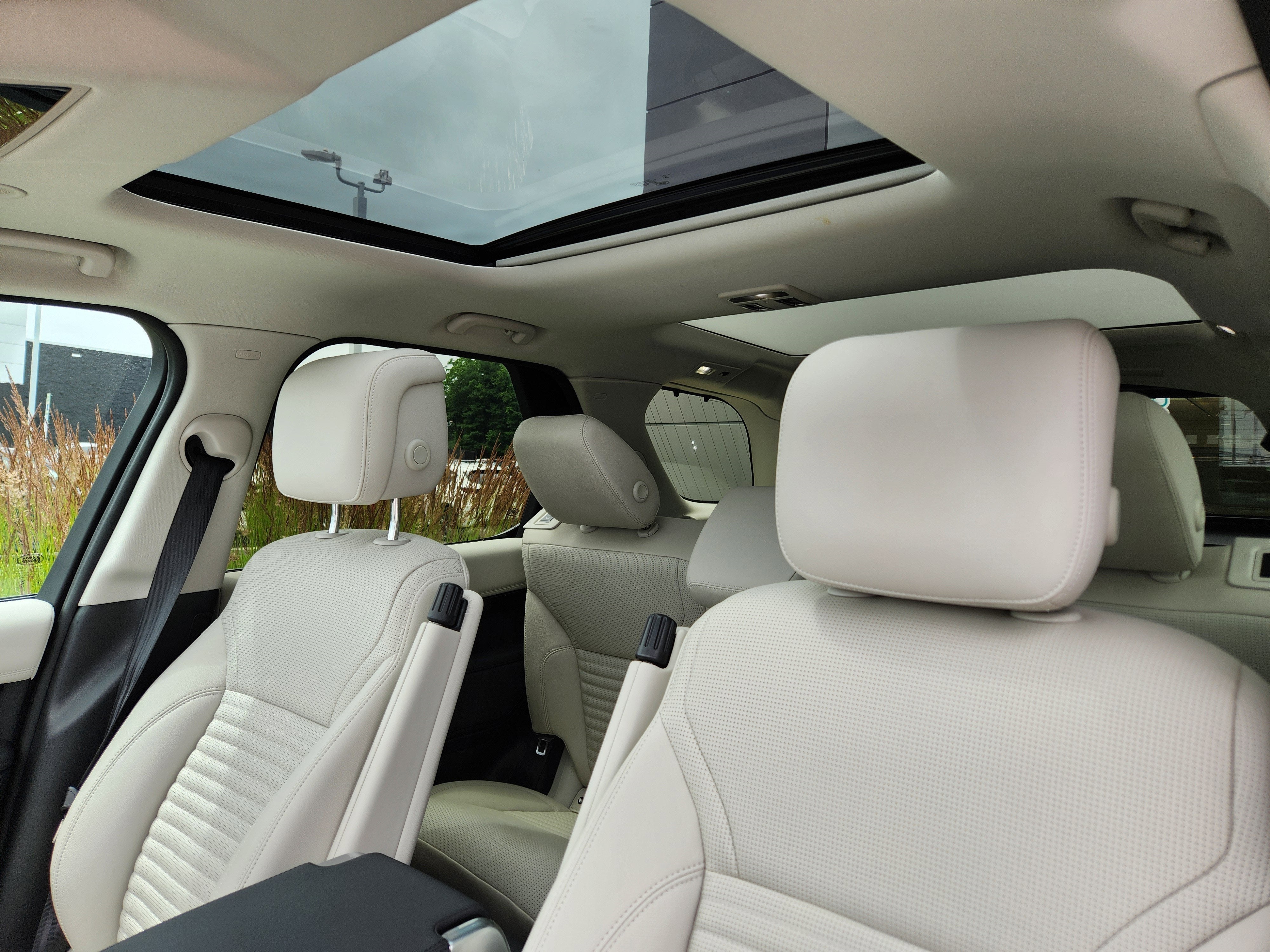 2024 Land Rover Discovery S