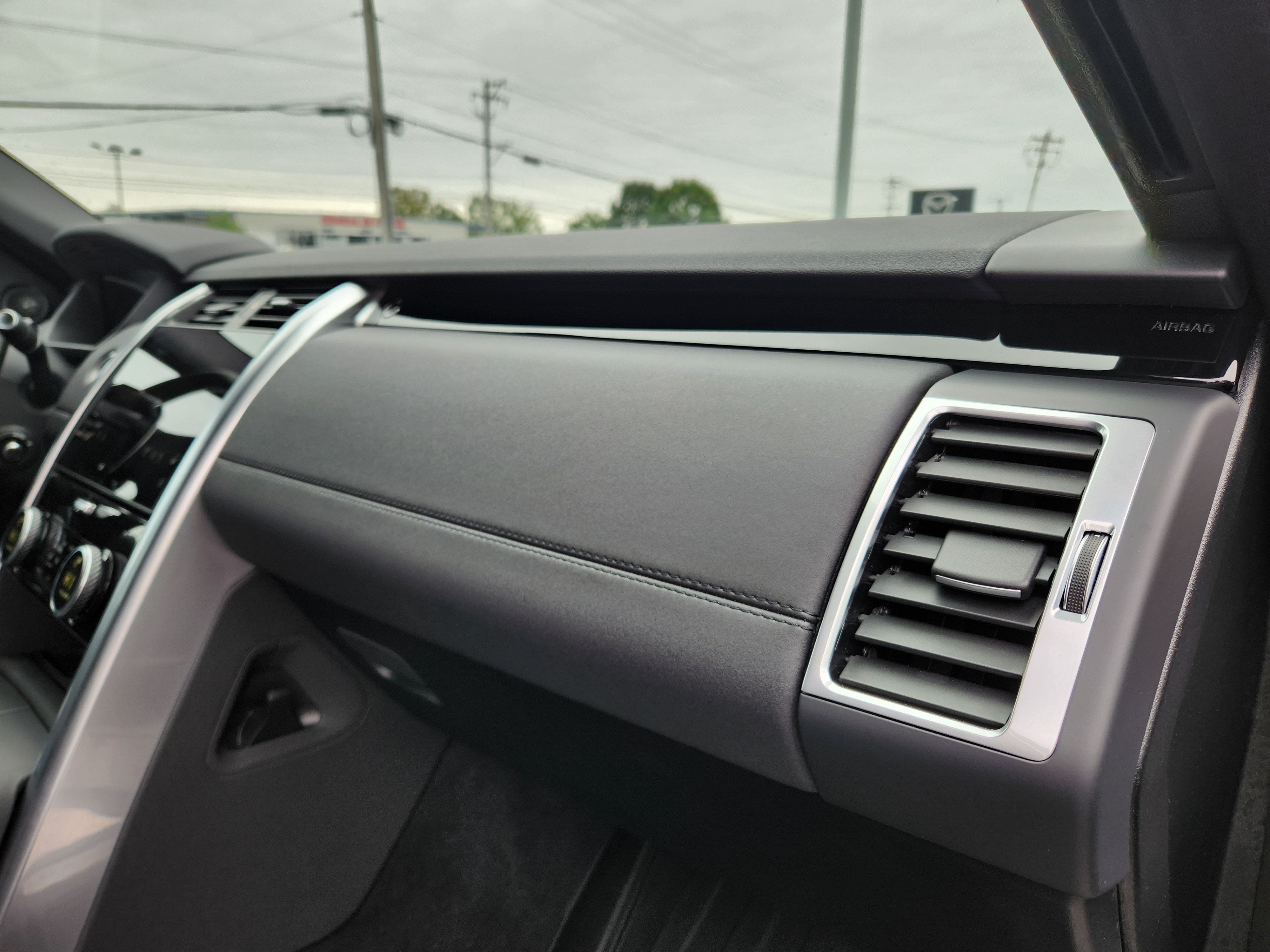 2025 Land Rover Discovery S