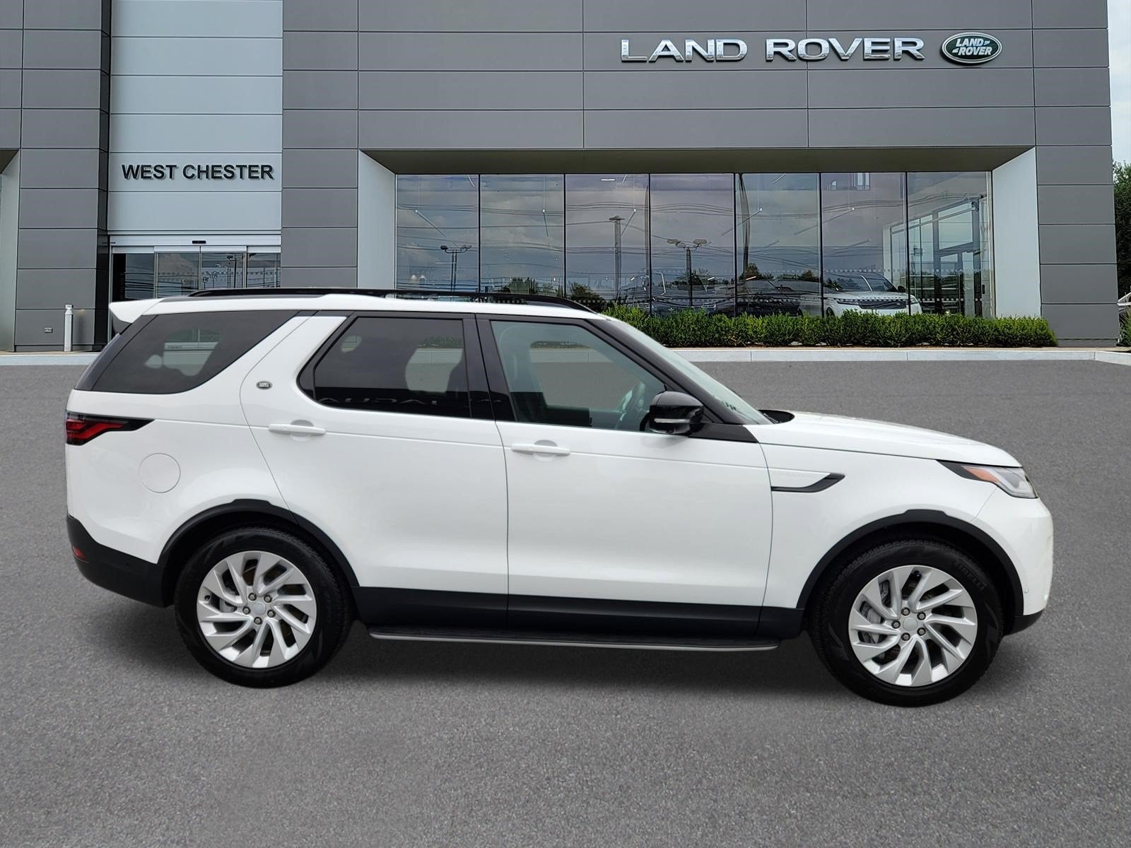 2025 Land Rover Discovery S
