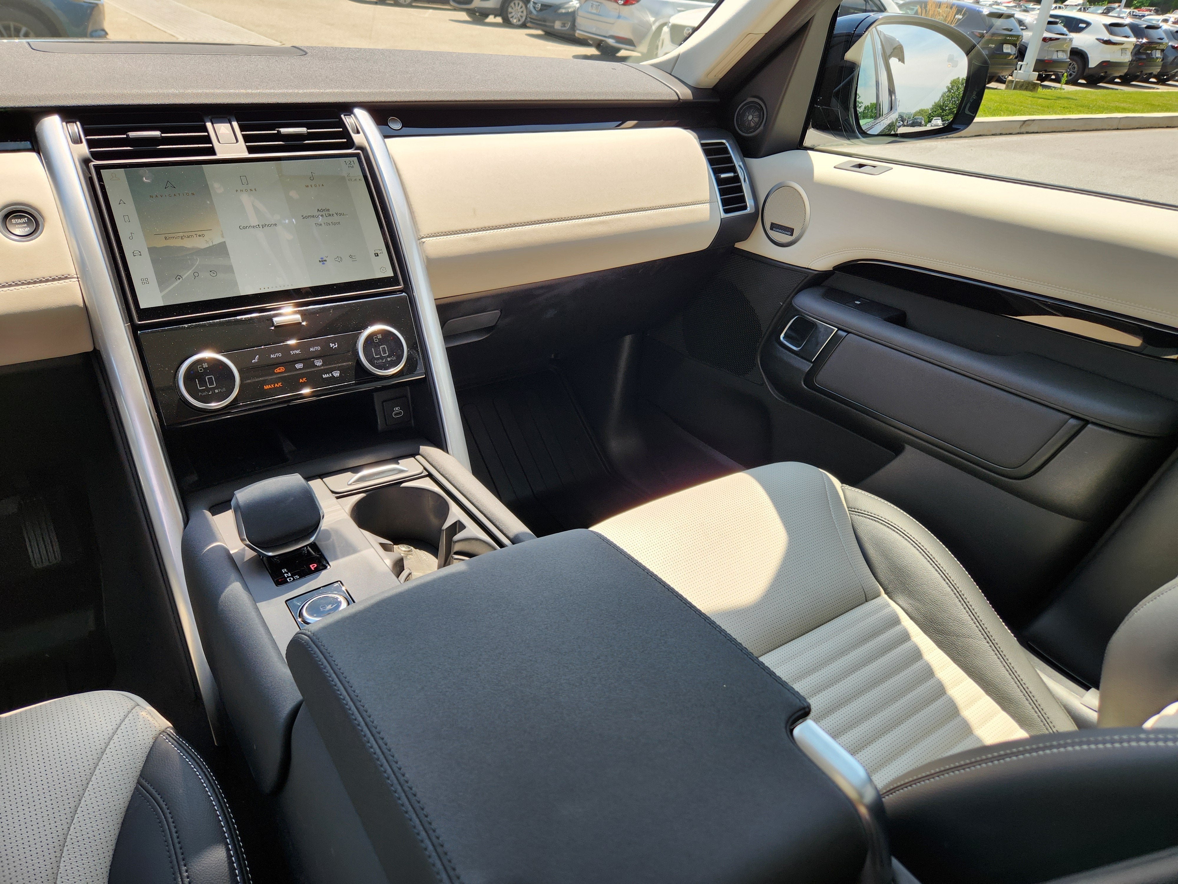 2025 Land Rover Discovery S