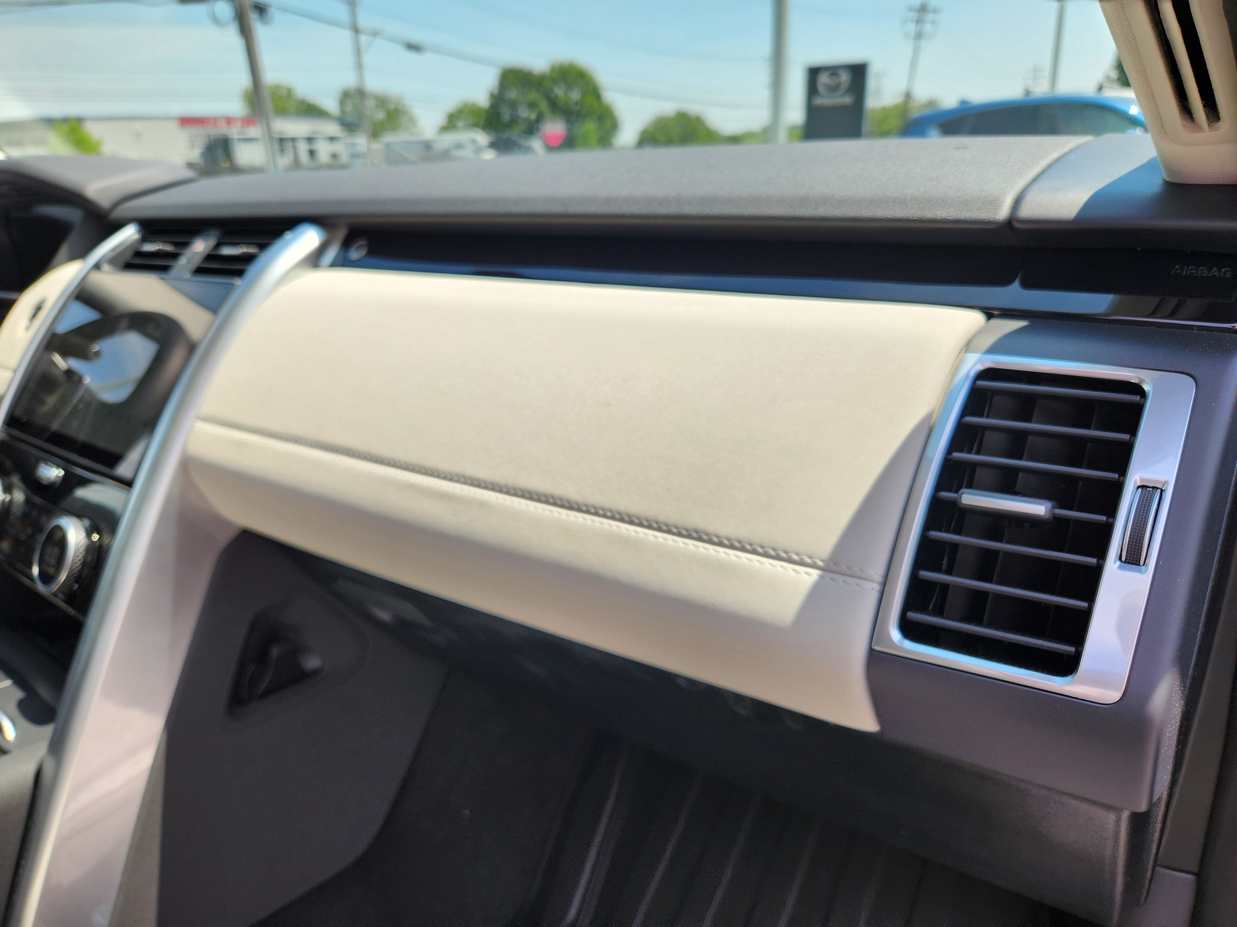 2025 Land Rover Discovery S