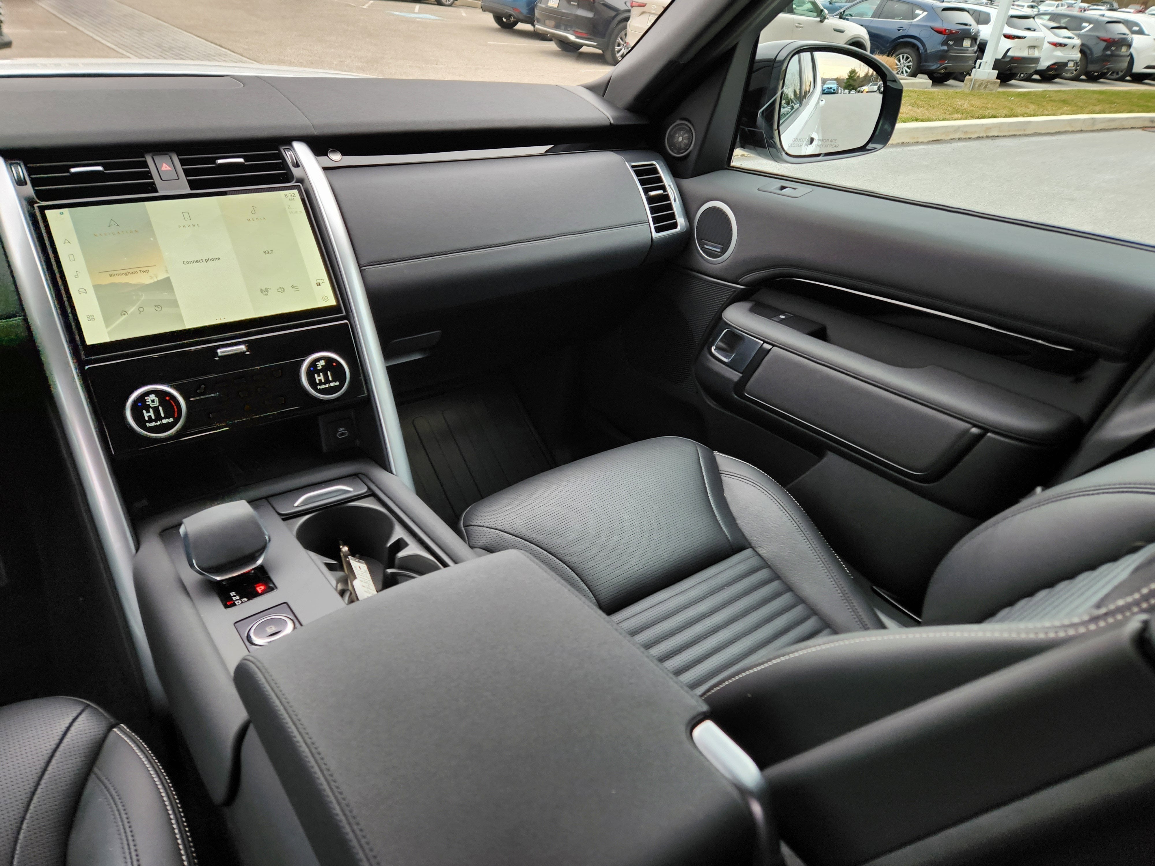 2025 Land Rover Discovery S