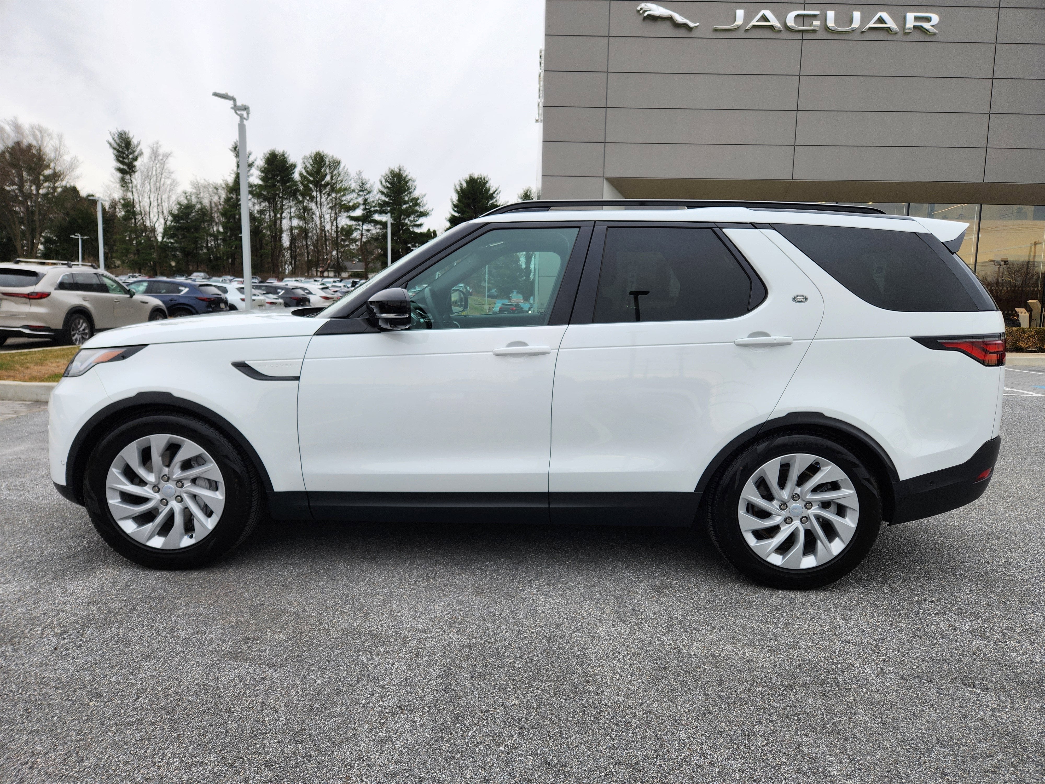 2025 Land Rover Discovery S