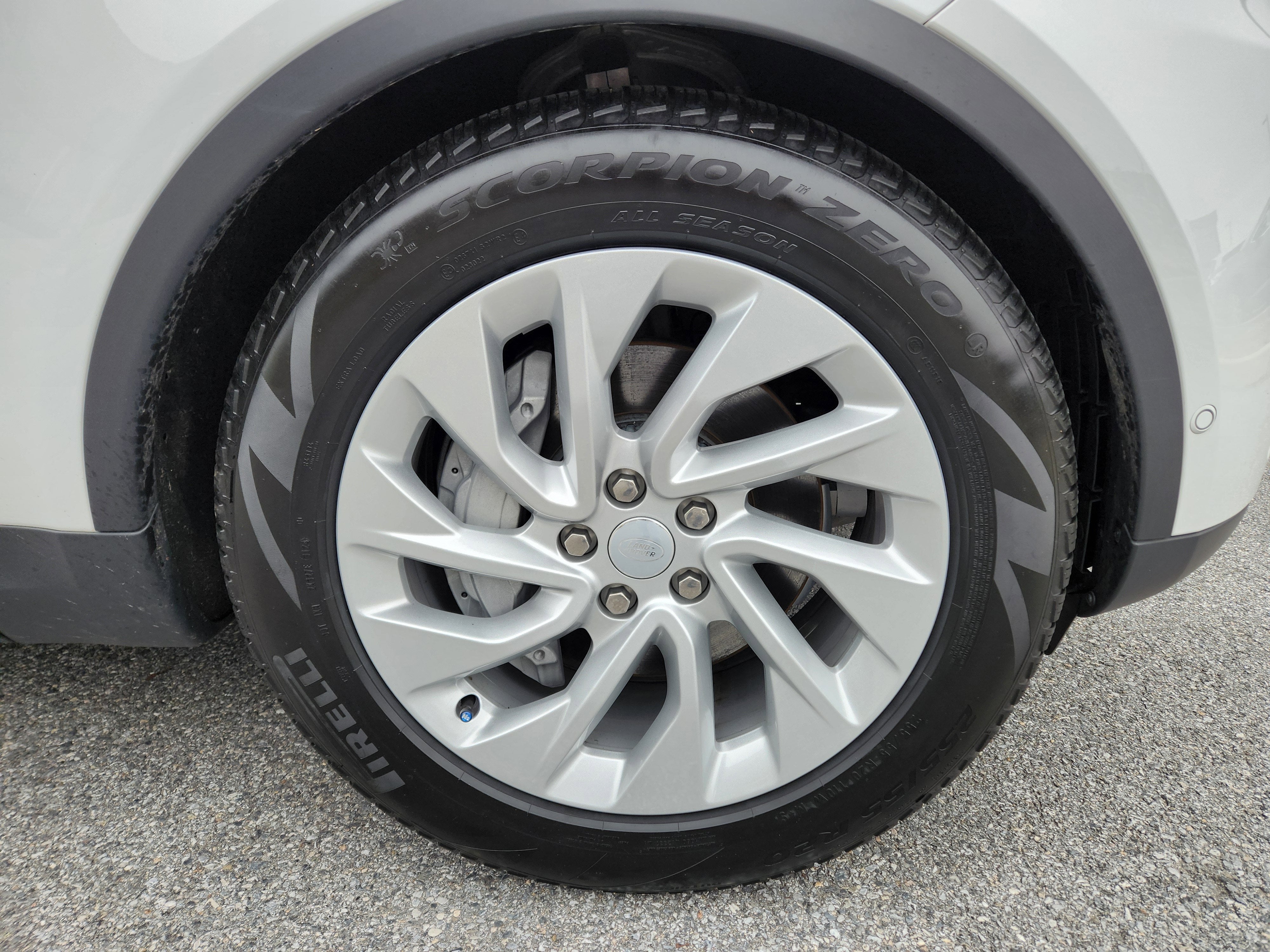 2025 Land Rover Discovery S