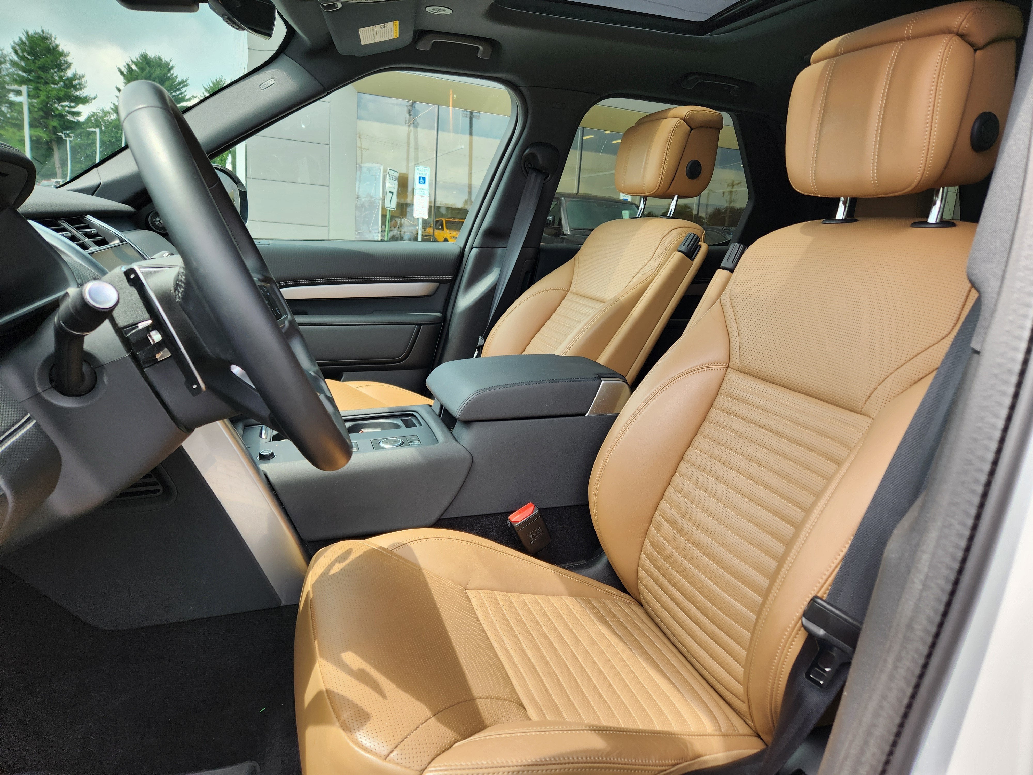 2024 Land Rover Discovery Dynamic SE