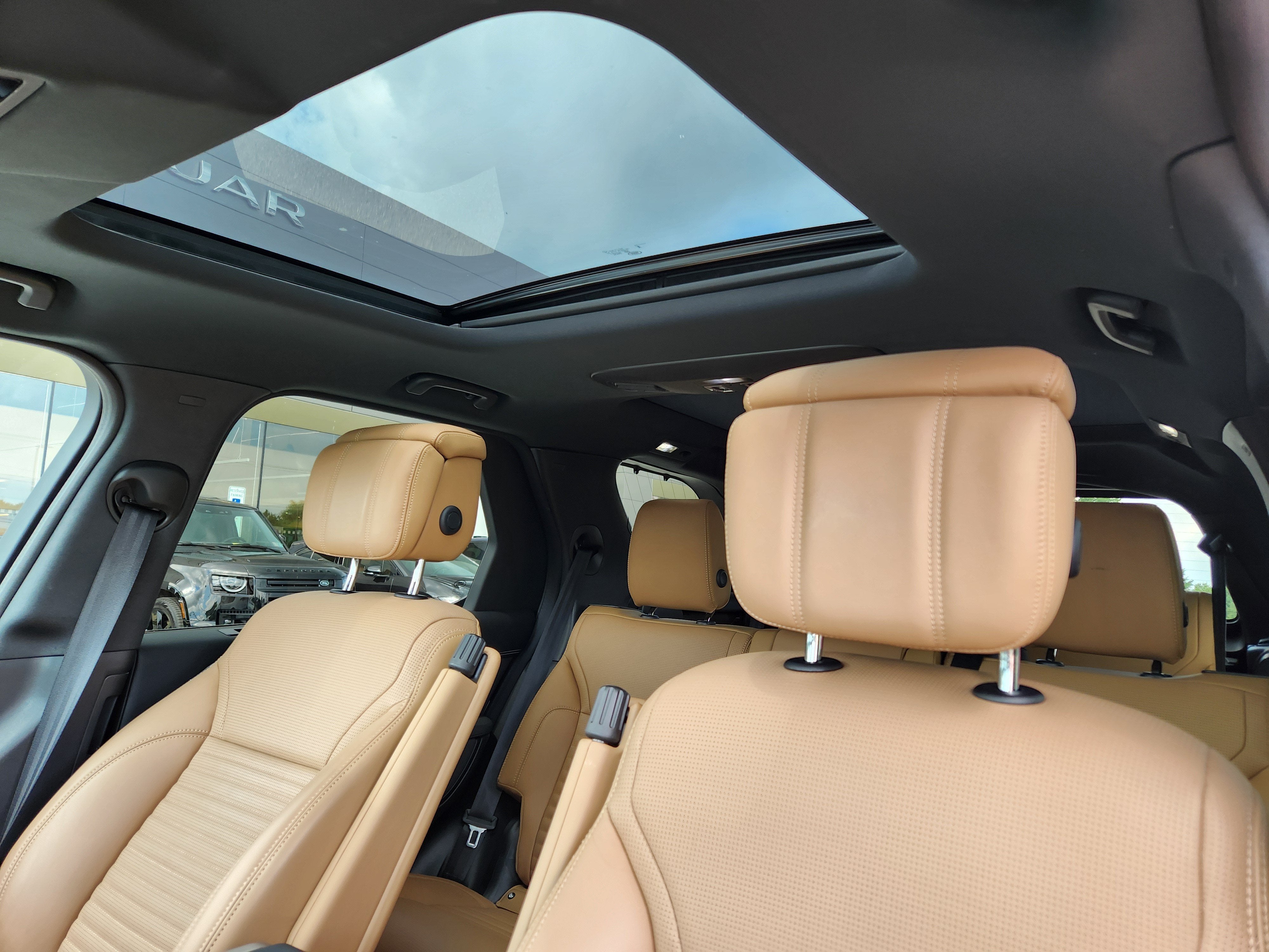 2024 Land Rover Discovery Dynamic SE
