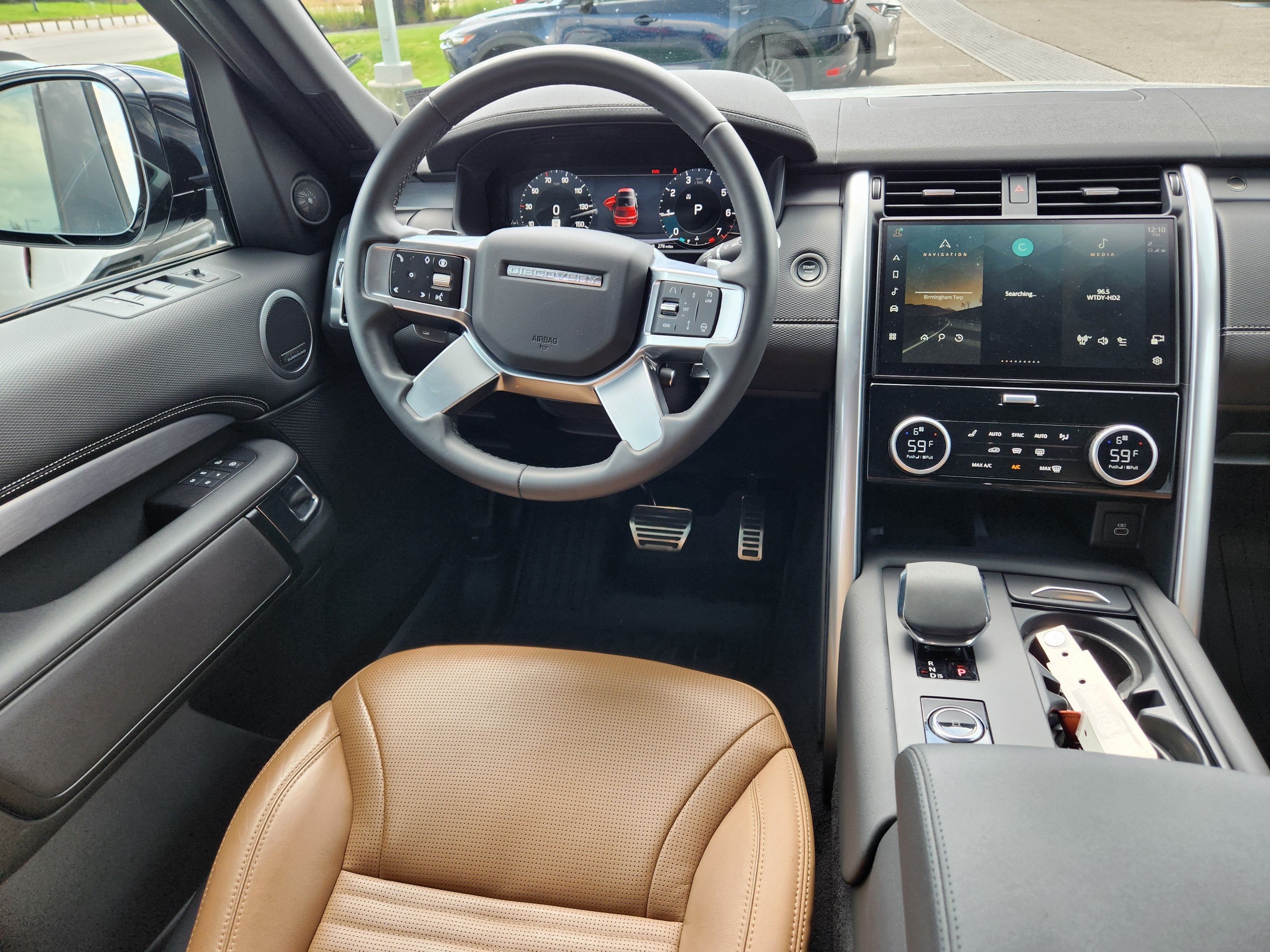 2024 Land Rover Discovery Dynamic SE