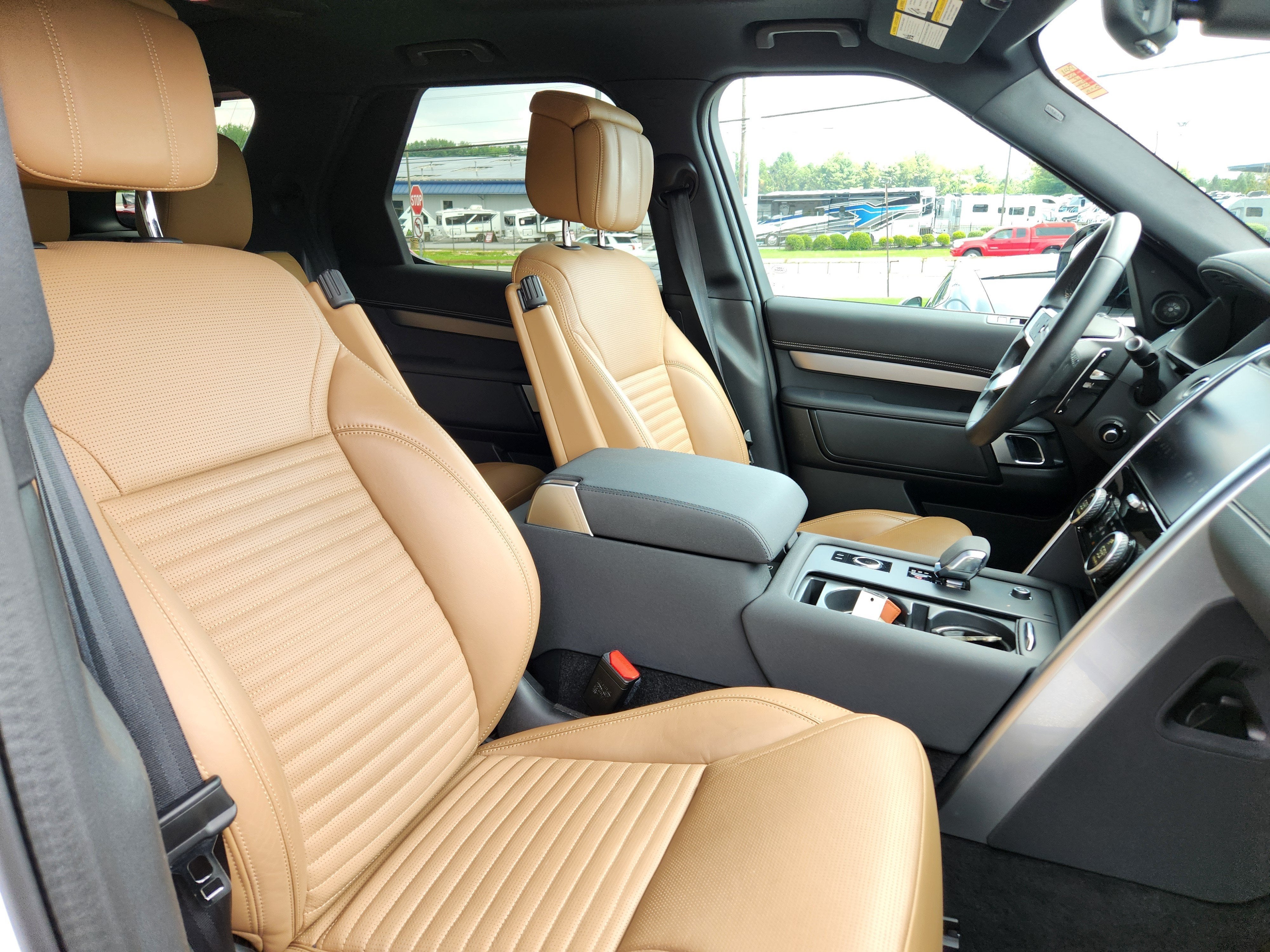 2024 Land Rover Discovery Dynamic SE