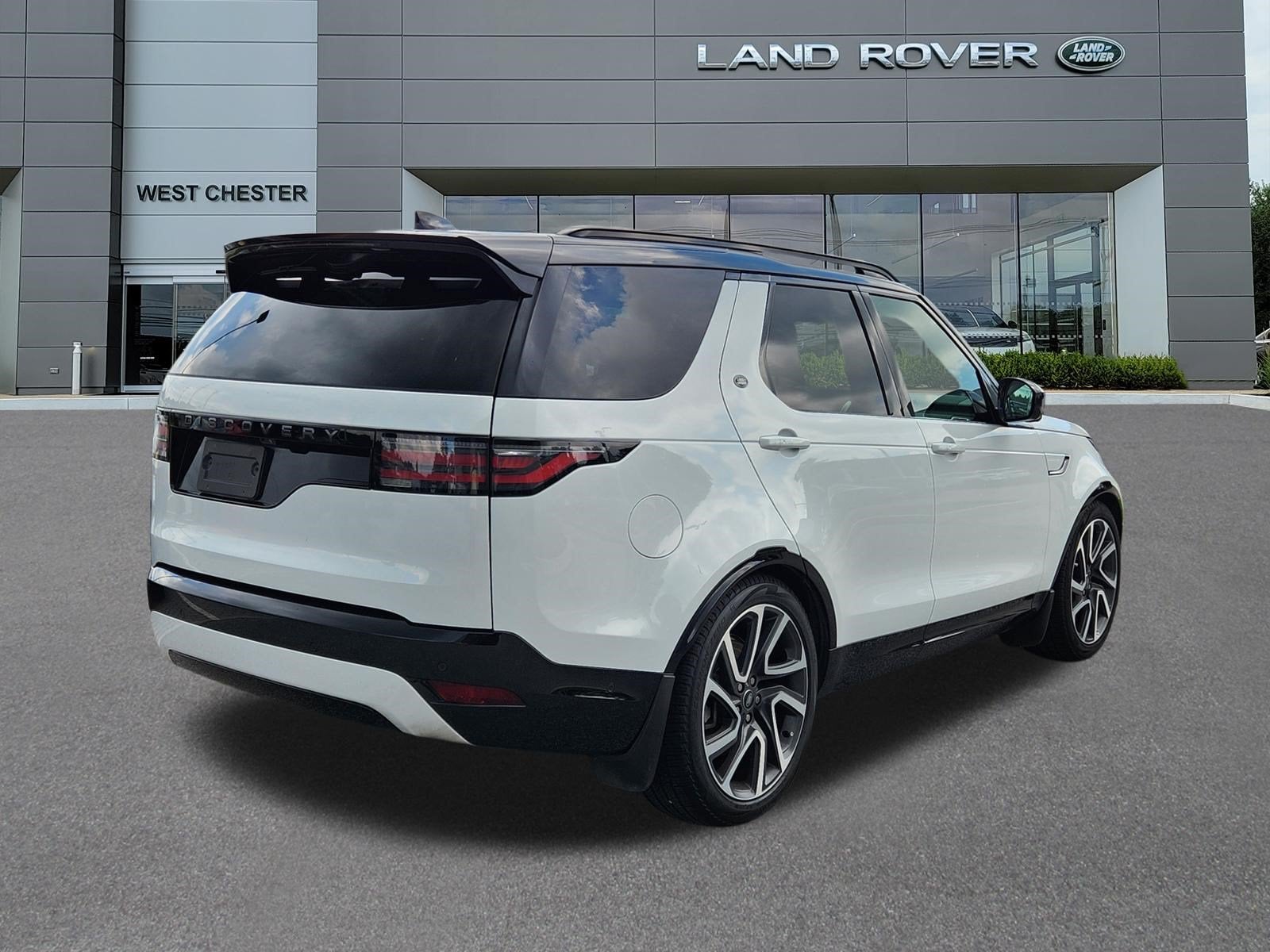 2024 Land Rover Discovery Dynamic SE