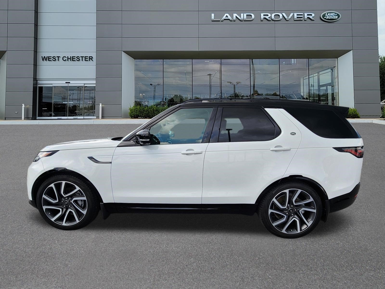 2024 Land Rover Discovery Dynamic SE