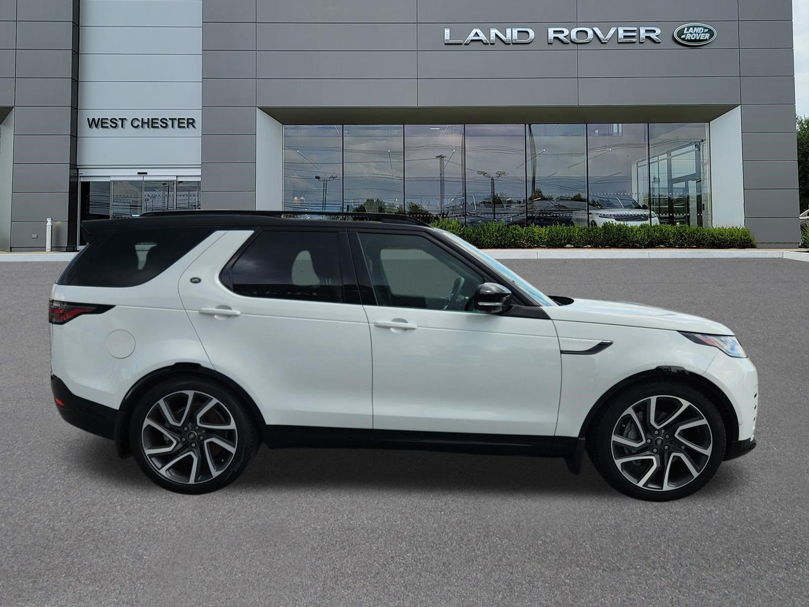 2024 Land Rover Discovery Dynamic SE