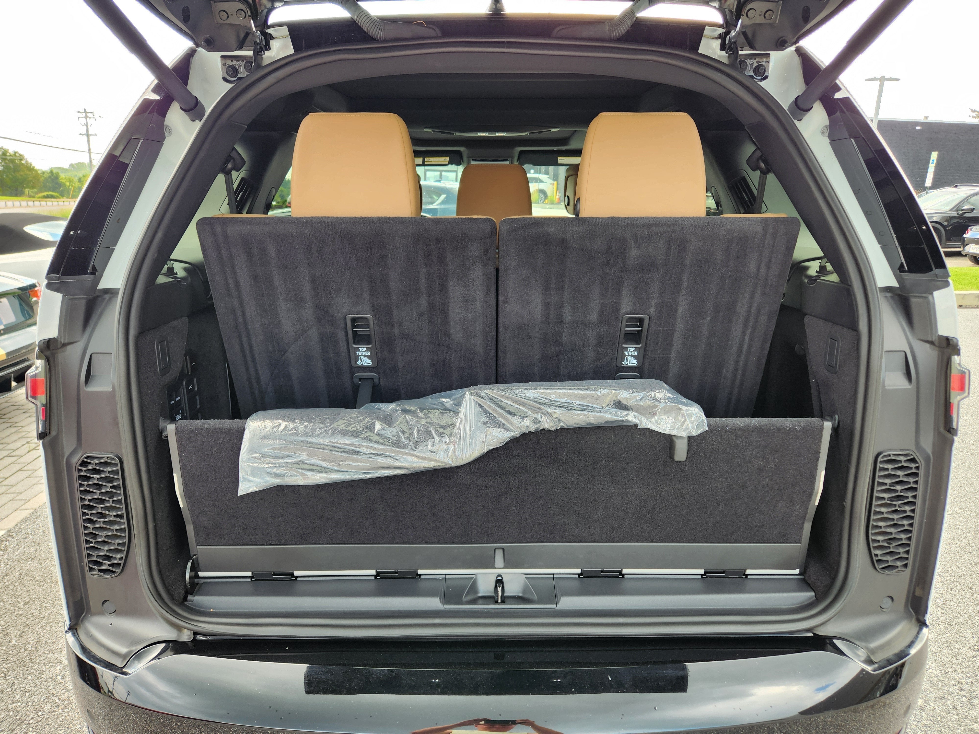 2024 Land Rover Discovery Dynamic SE