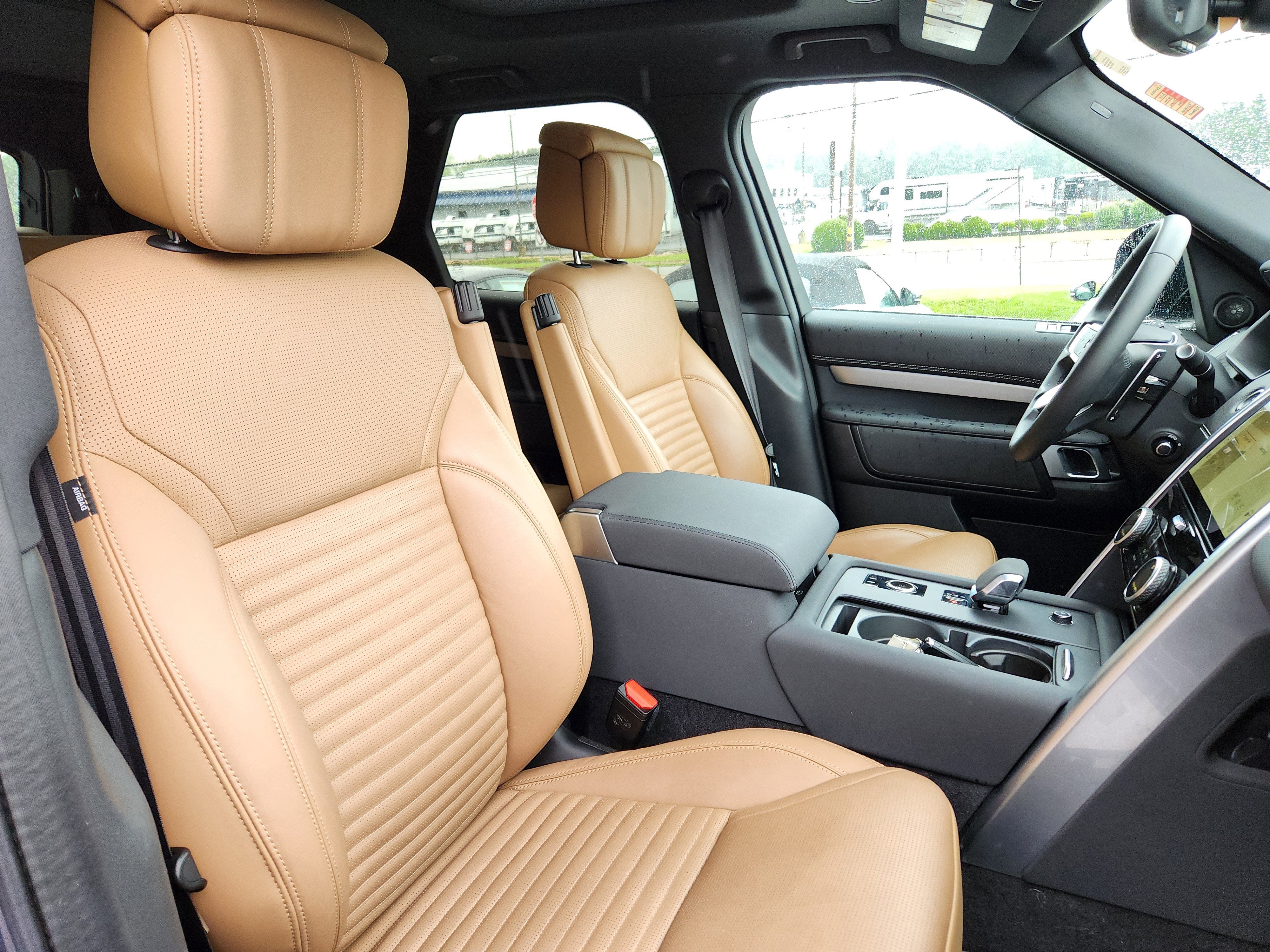 2024 Land Rover Discovery Dynamic SE