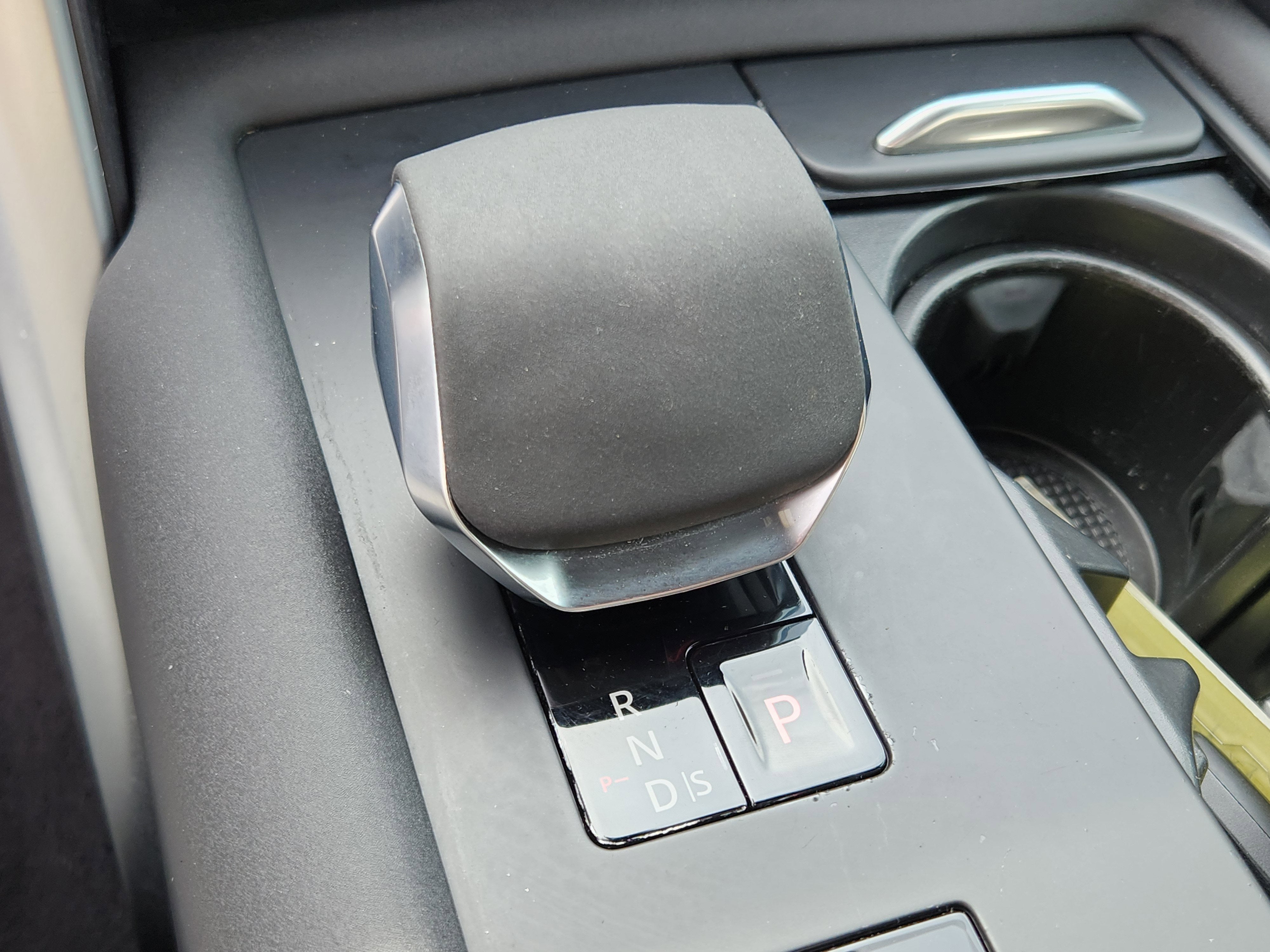 2023 Land Rover Discovery S R-Dynamic