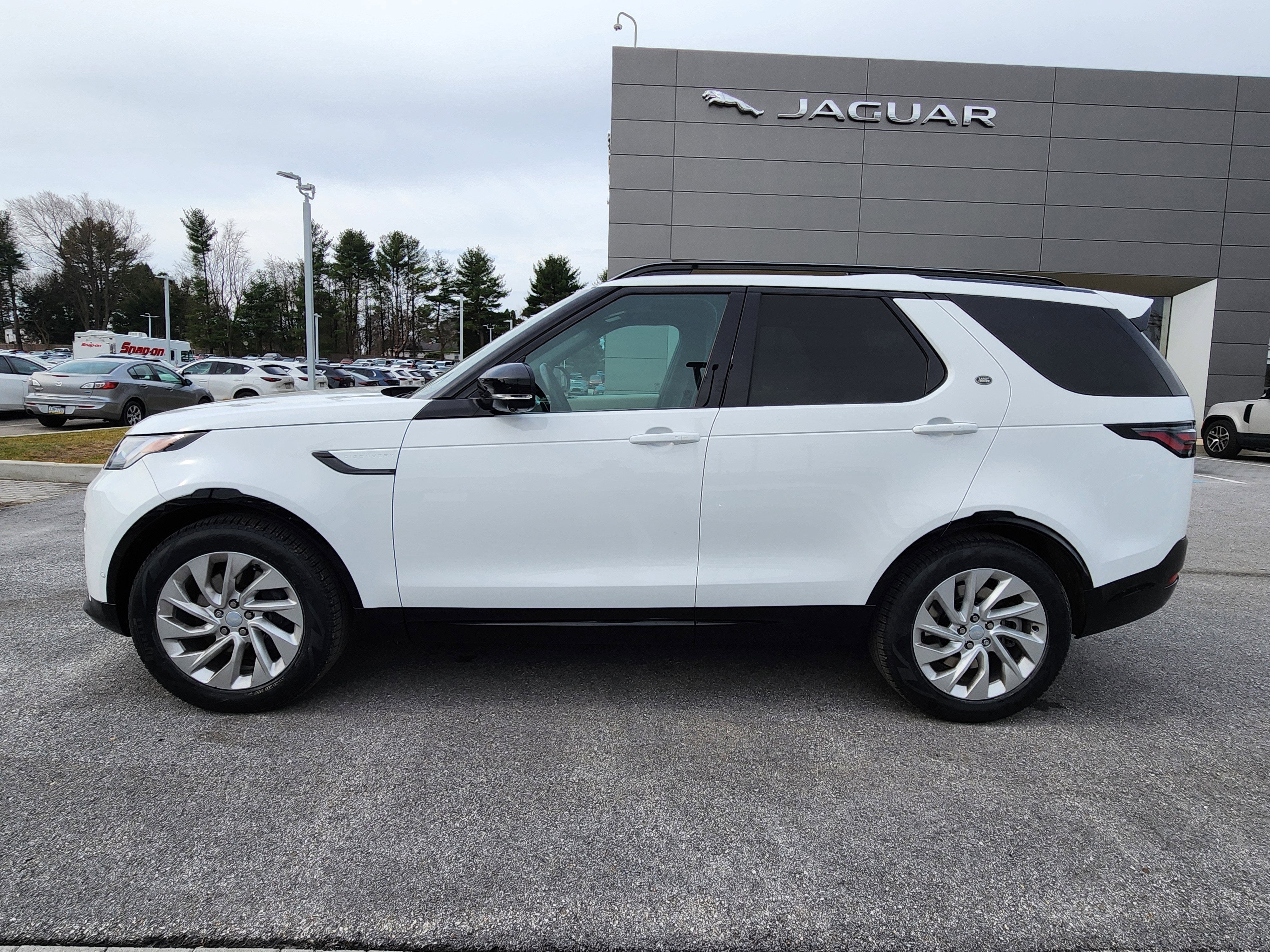 2023 Land Rover Discovery S R-Dynamic