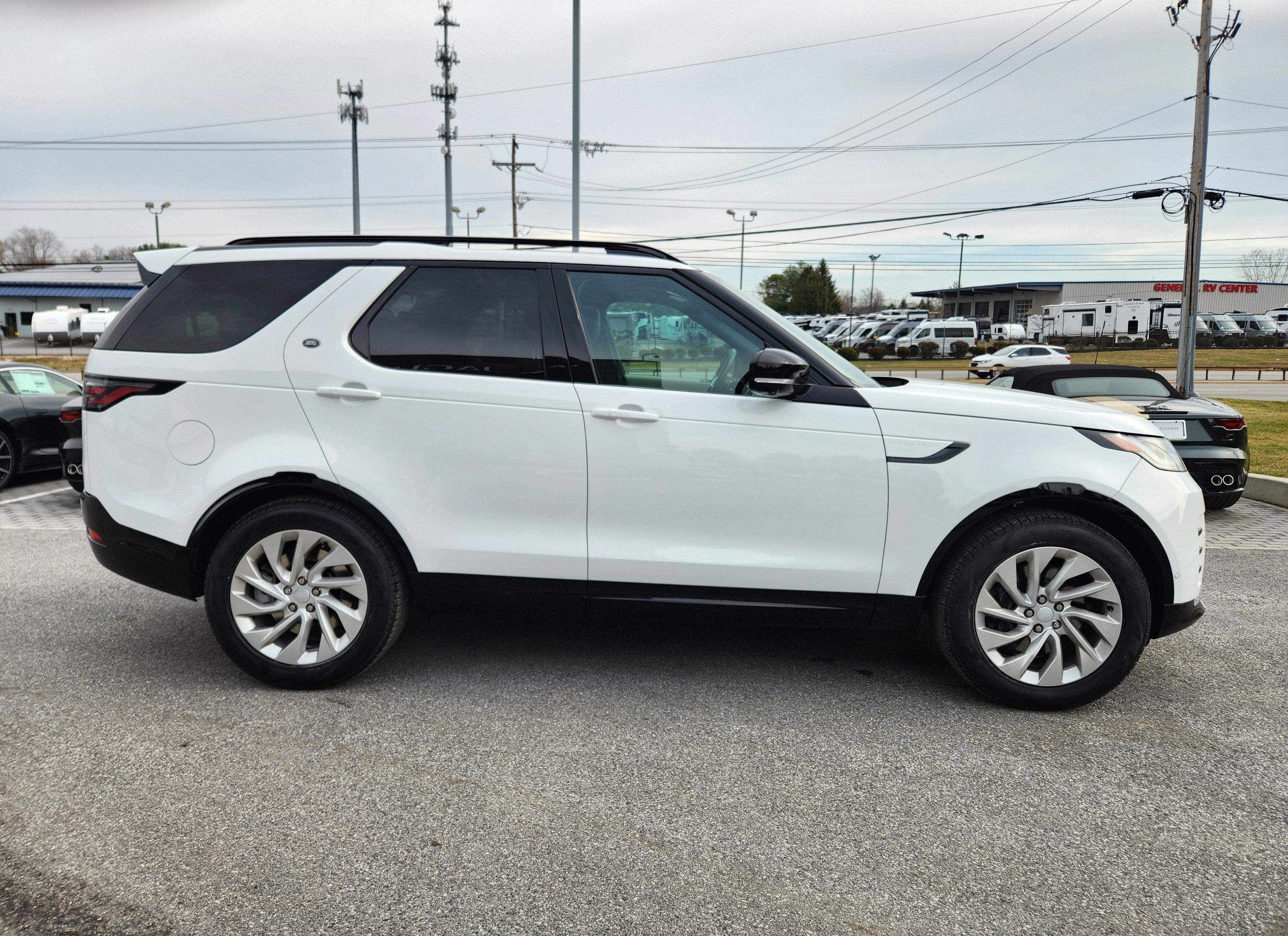 2023 Land Rover Discovery S R-Dynamic