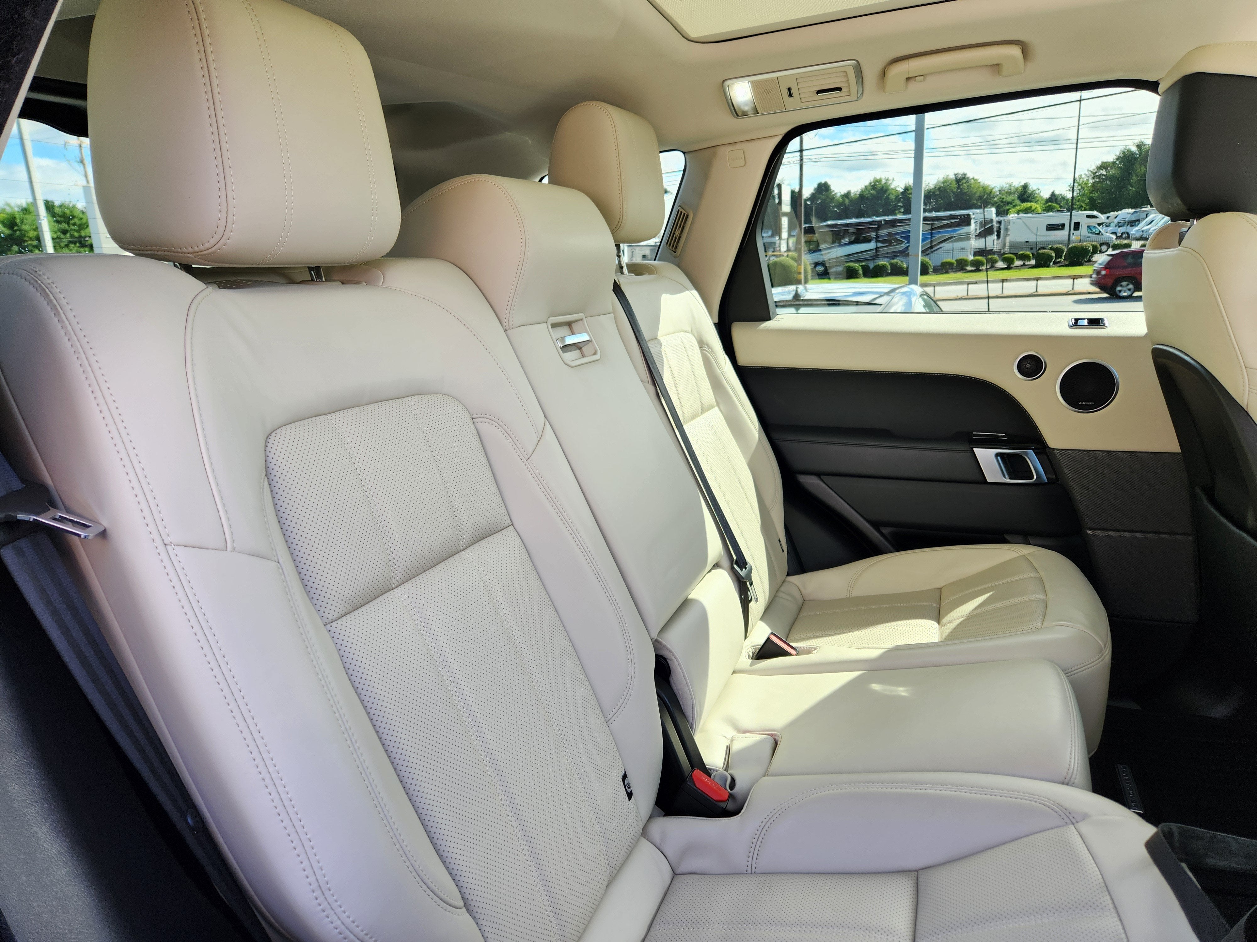 2022 Land Rover Range Rover Sport HSE Silver Edition