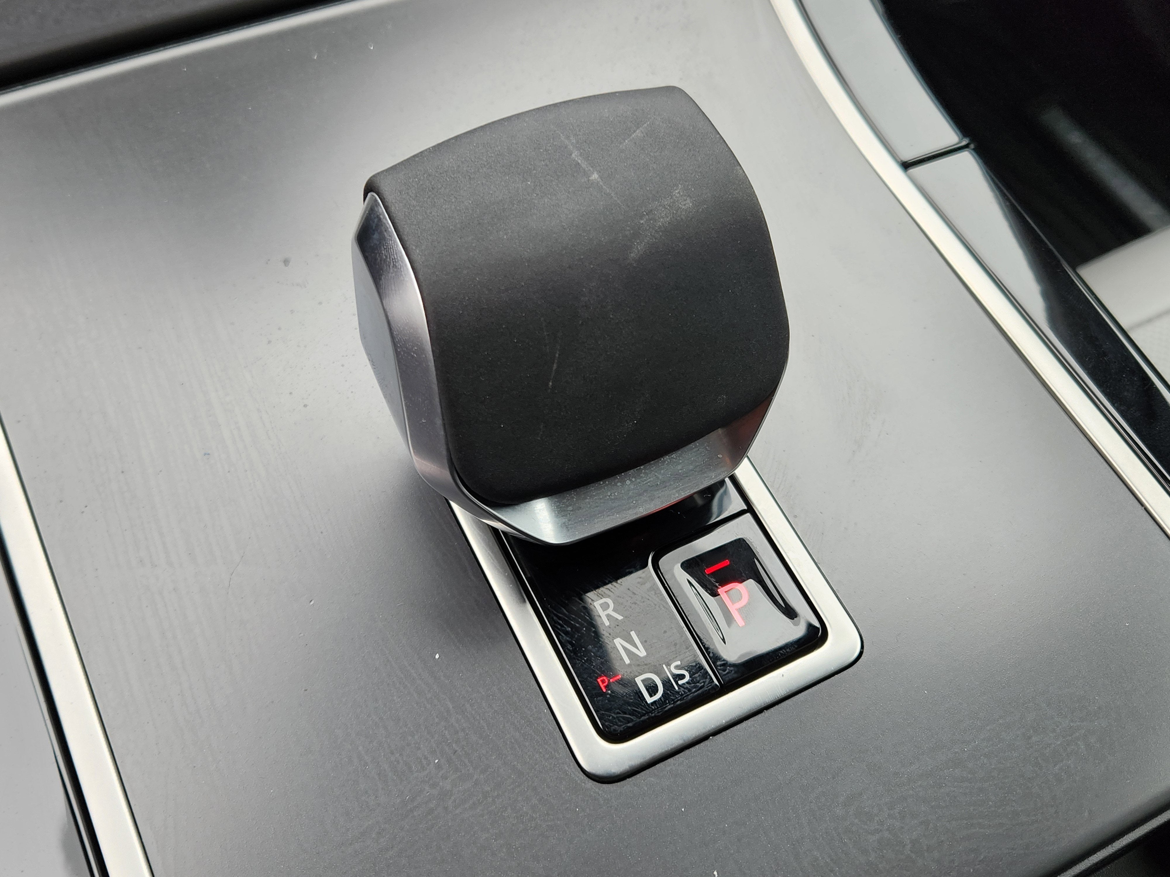 2026 Land Rover Range Rover Velar S