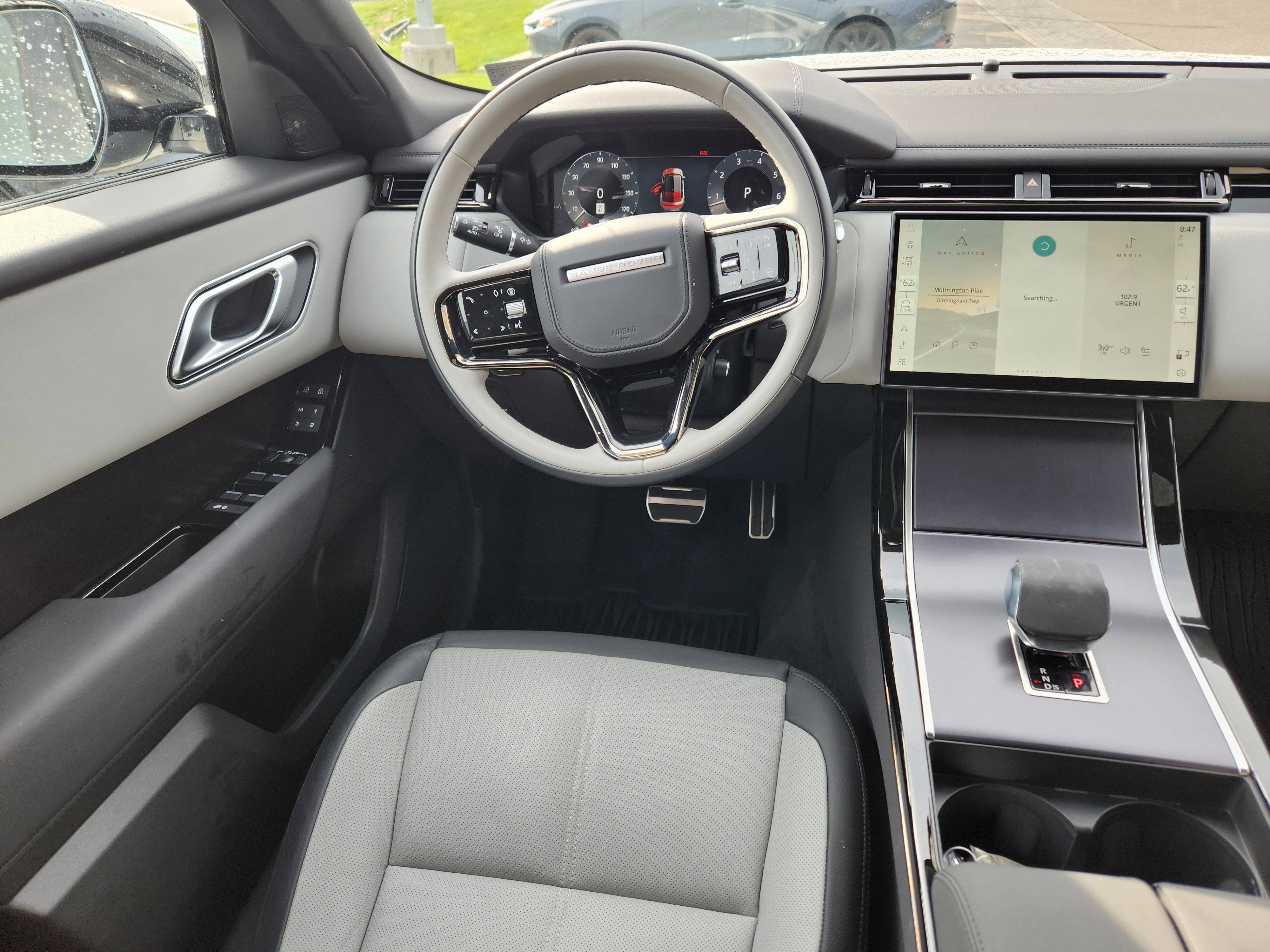 2026 Land Rover Range Rover Velar Dynamic SE