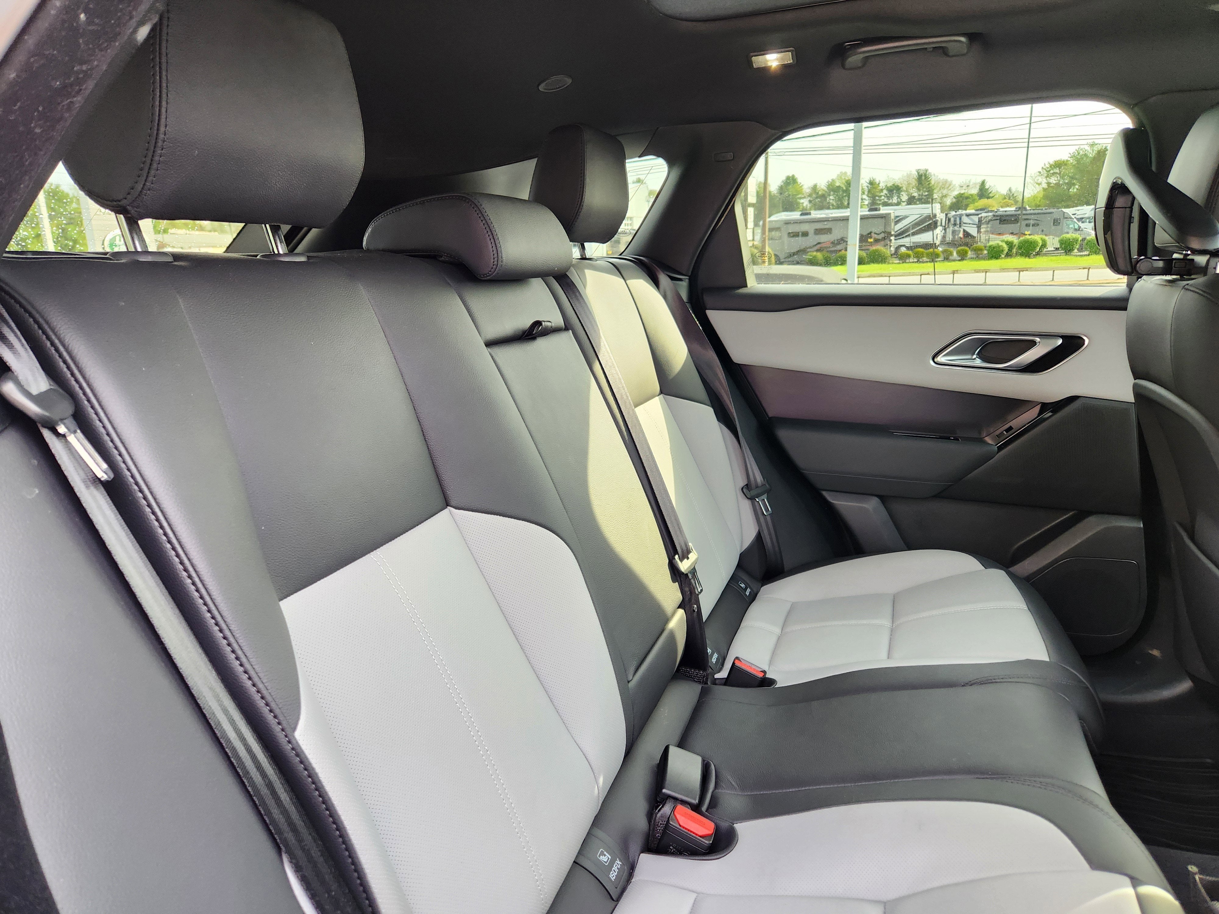 2026 Land Rover Range Rover Velar Dynamic SE