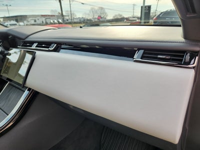 2026 Land Rover Range Rover Velar Dynamic SE