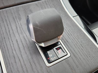 2026 Land Rover Range Rover Velar Dynamic SE